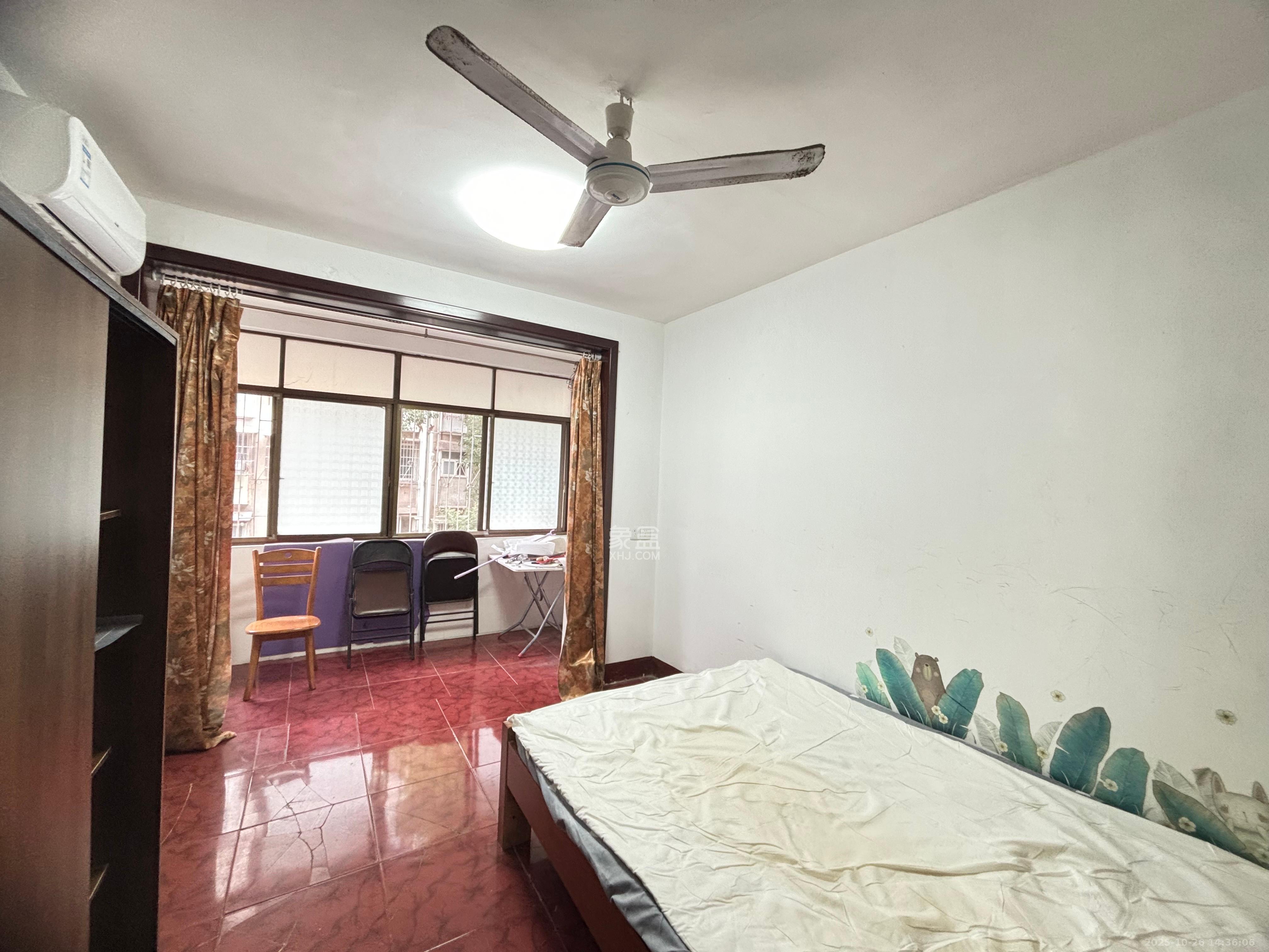 长坡社区  2室1厅1卫    1700.0元/月 长坡社区  2室1厅1卫    1700.0元/月室内图