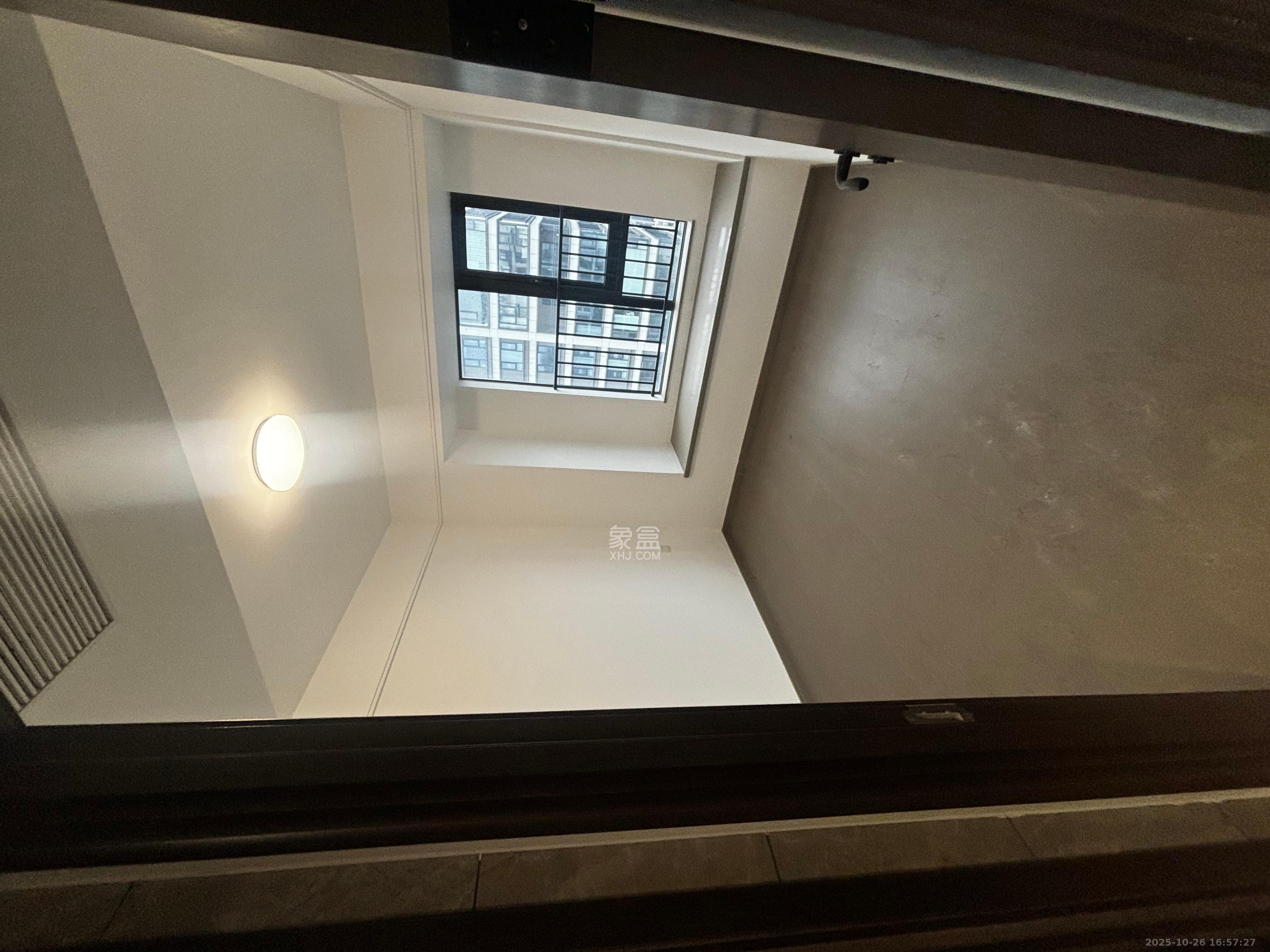 越秀湘江星汇城三期  4室2厅3卫    6800.0元/月 越秀湘江星汇城三期  4室2厅3卫    6800.0元/月室内图