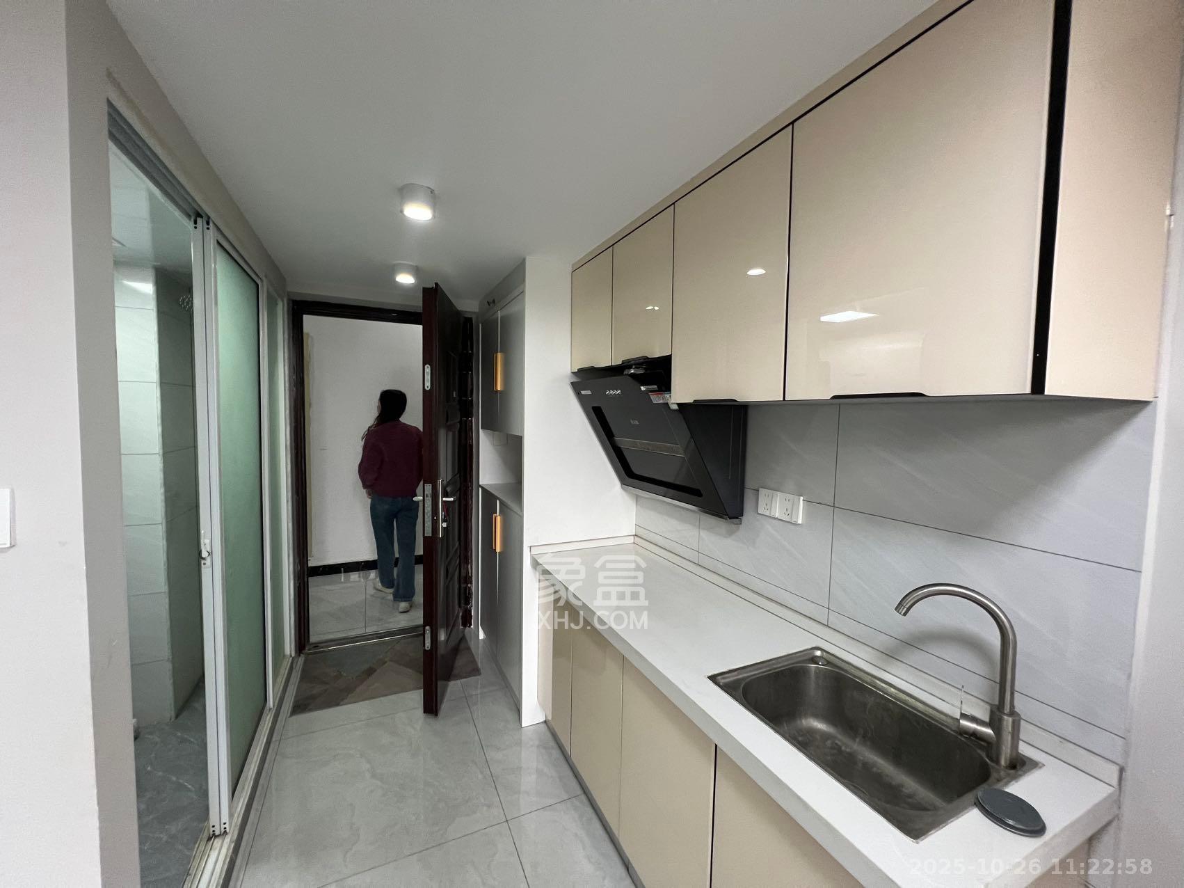 新长海D1站  1室1厅1卫    1600.0元/月 新长海D1站  1室1厅1卫    1600.0元/月室内图