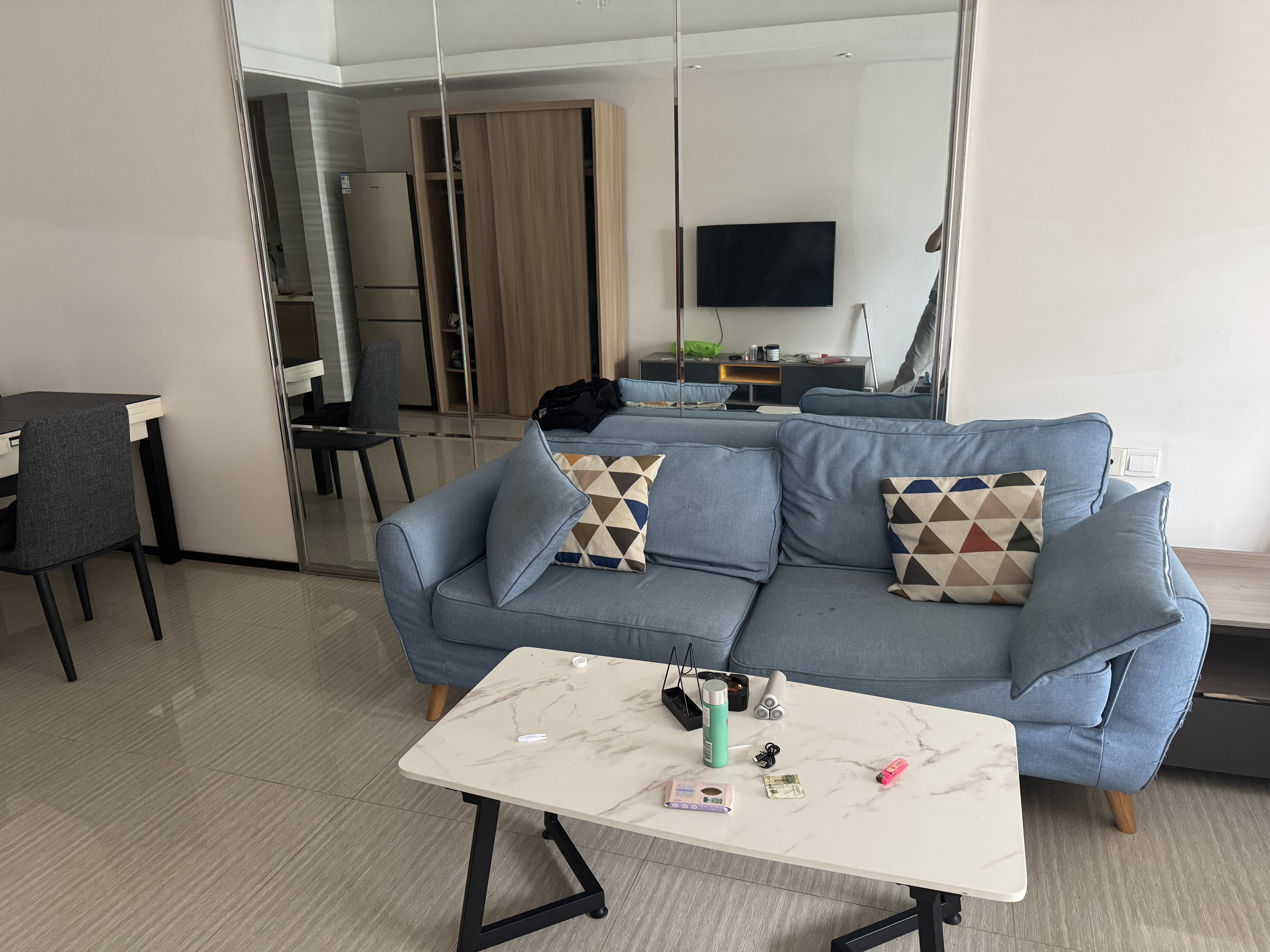 恒大外滩  1室0厅1卫    1800.0元/月 恒大外滩  1室0厅1卫    1800.0元/月室内图