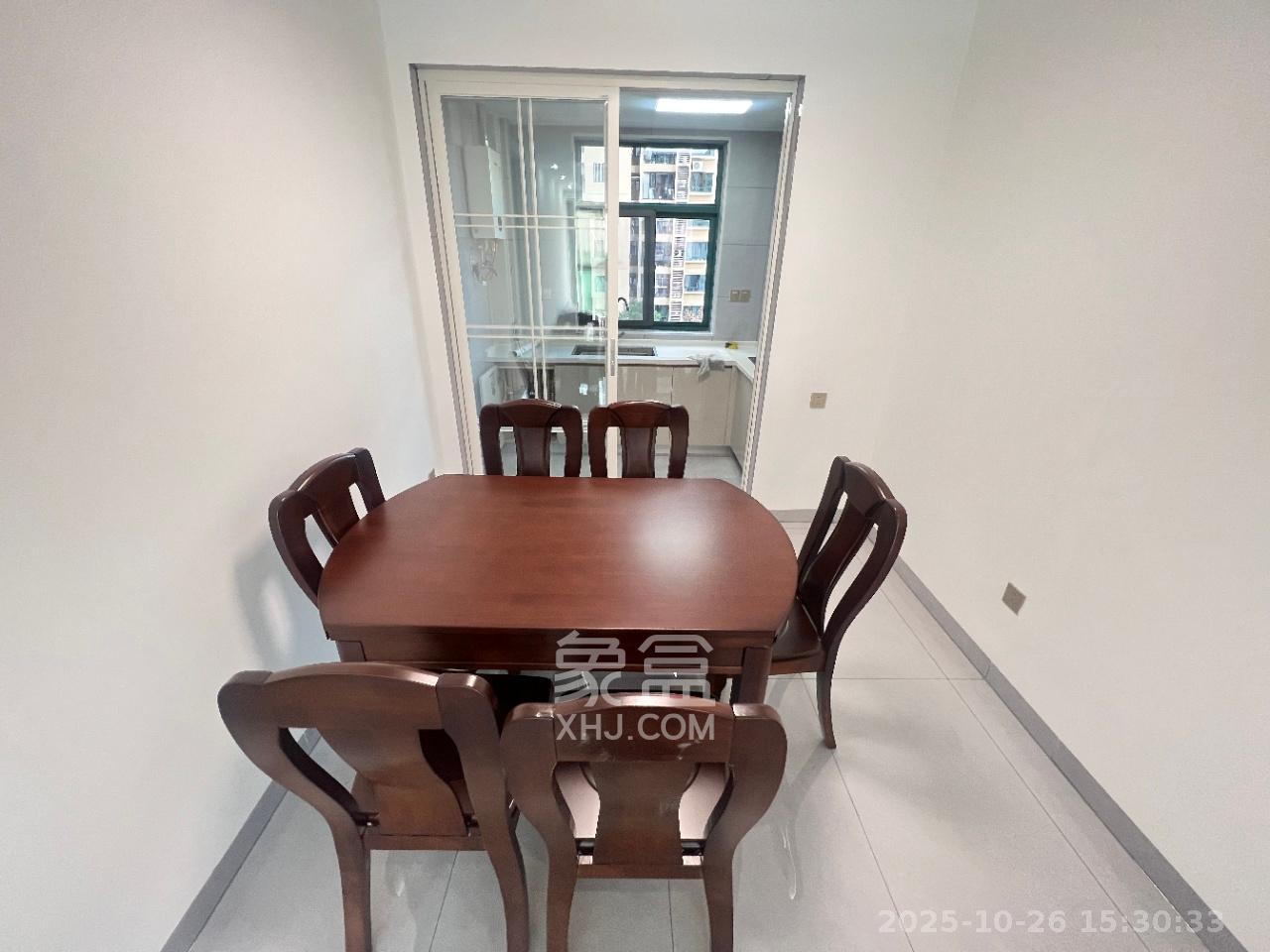 洋湖时代  3室2厅1卫    2300.0元/月 洋湖时代  3室2厅1卫    2300.0元/月室内图