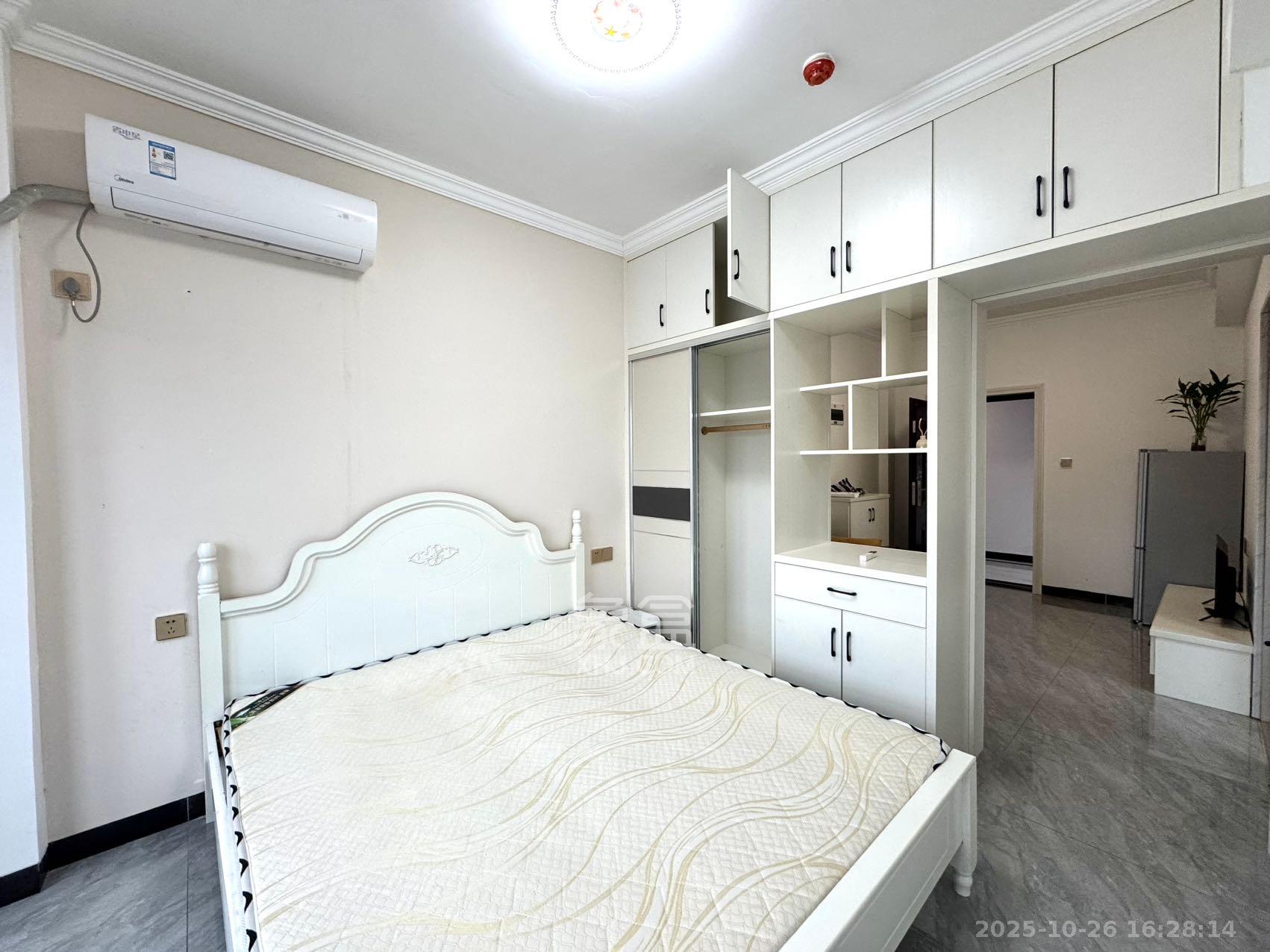 裕天国际商汇中心  1室0厅0卫    1500.0元/月室内图