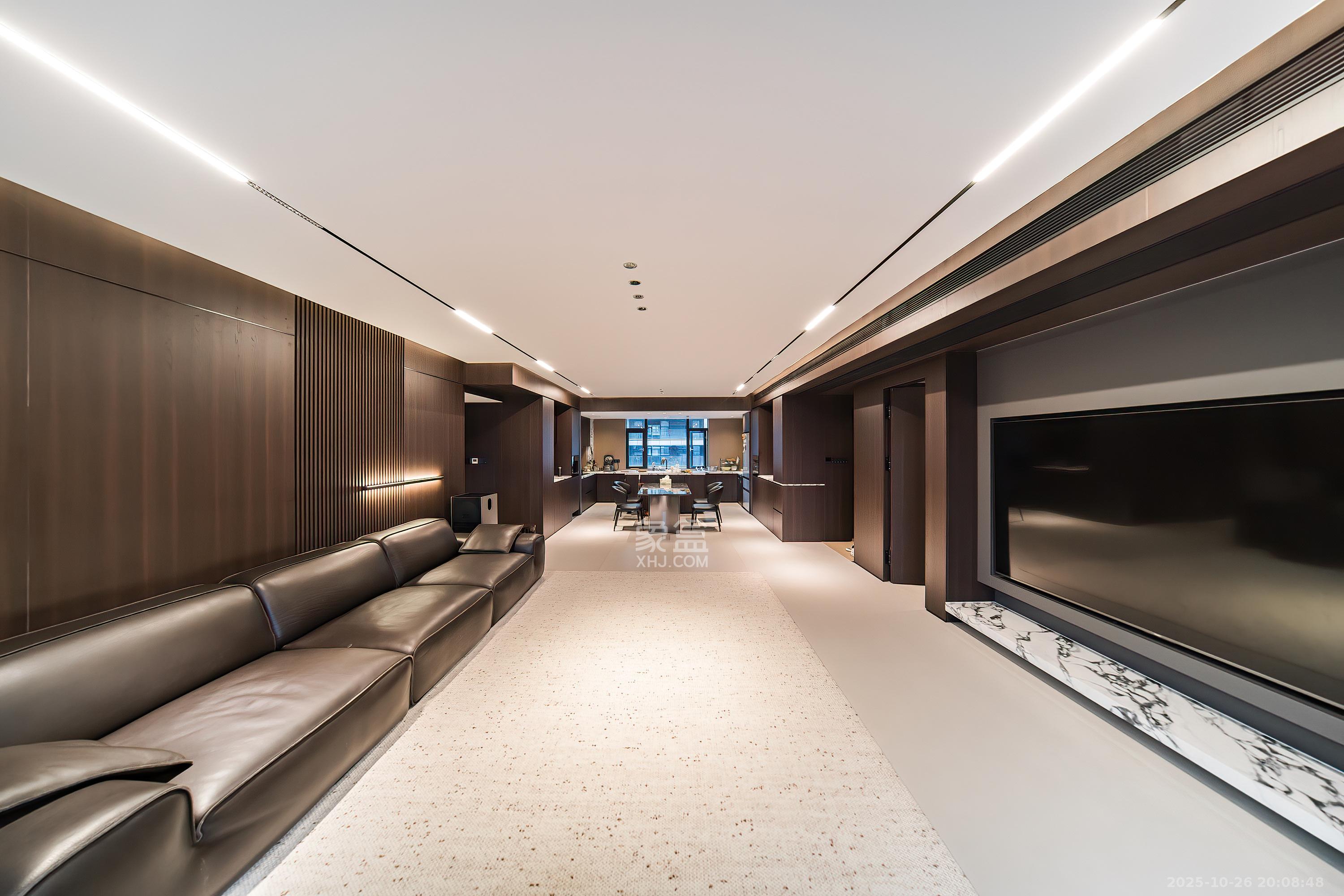 城发恒伟洋湖映2009  4室2厅3卫    400.0万 城发恒伟洋湖映2009  4室2厅3卫    400.0万客厅