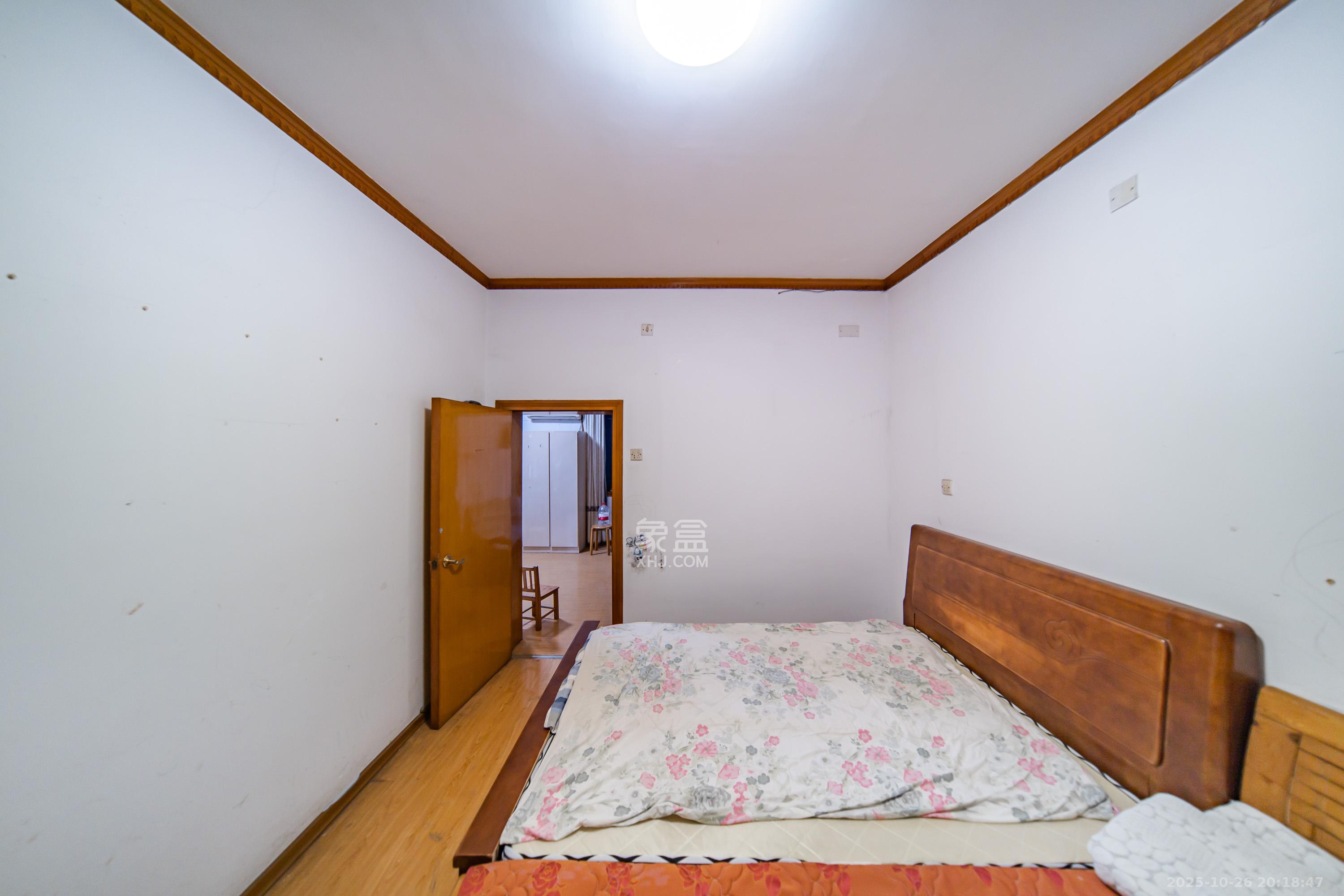 静宜园小区  2室1厅1卫    2500.0元/月 静宜园小区  2室1厅1卫    2500.0元/月室内图