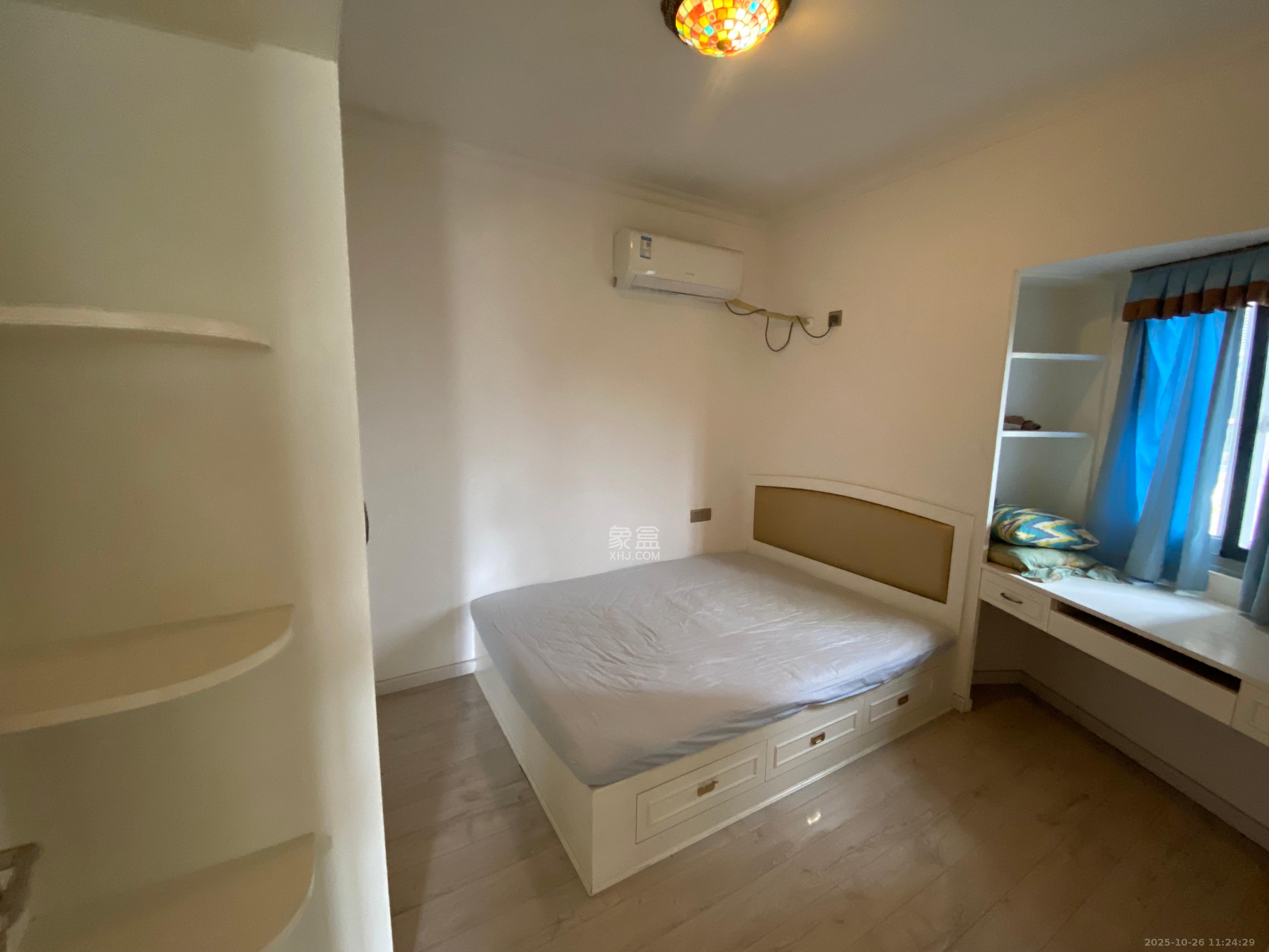 钱隆世家  2室1厅1卫    2200.0元/月室内图