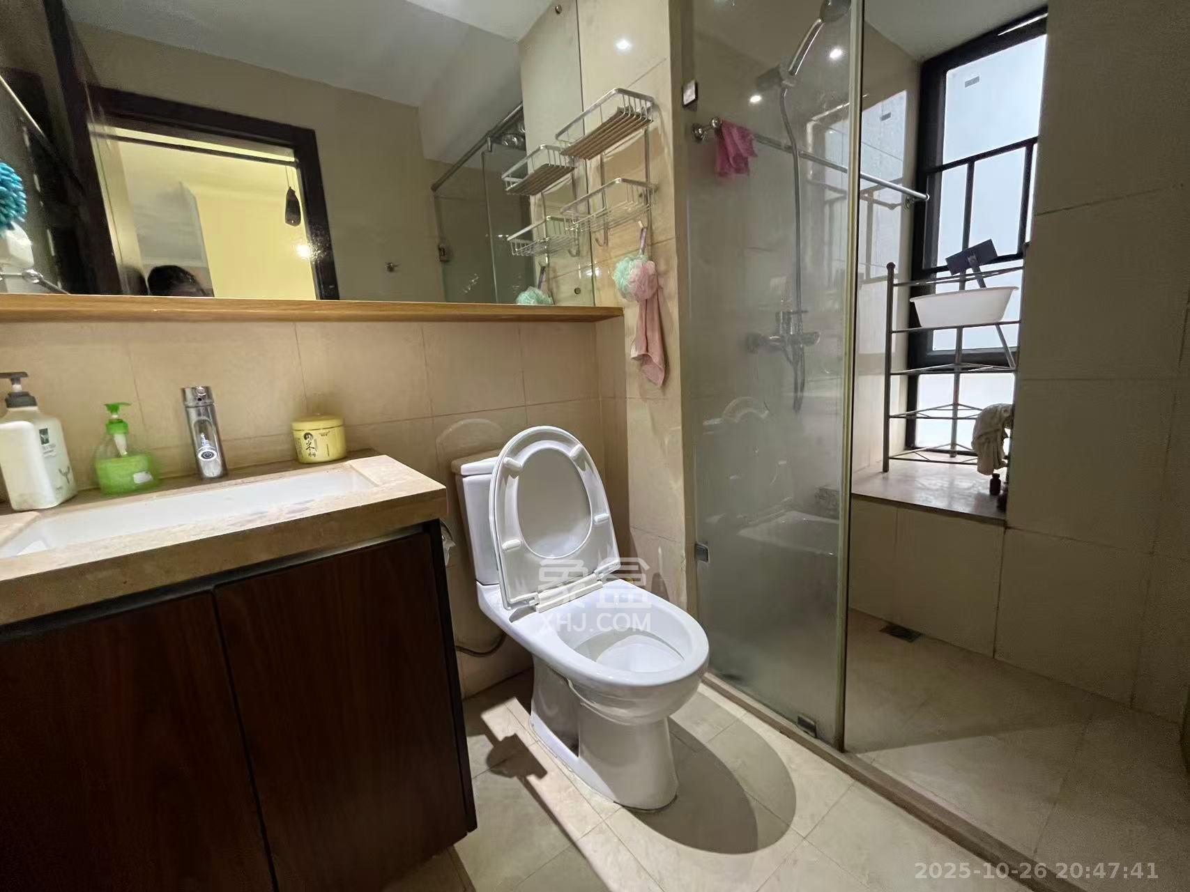 时代倾城一期  3室2厅2卫    2200.0元/月室内图