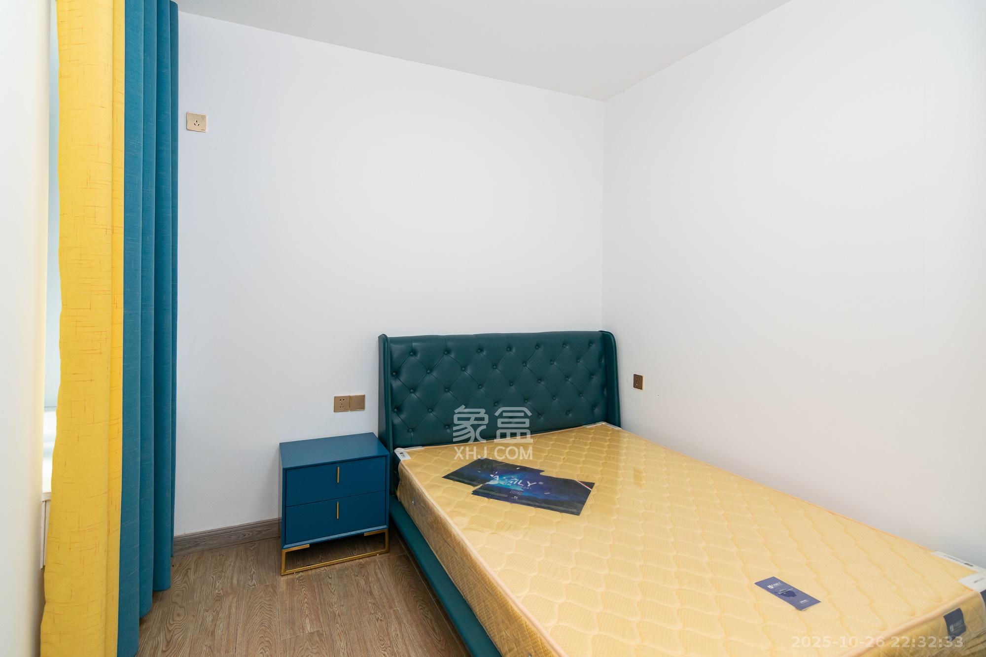 金地三千府(金地湖山樾、金地自在城)  3室2厅1卫    60.0万 金地三千府(金地湖山樾、金地自在城)  3室2厅1卫    60.0万卧室