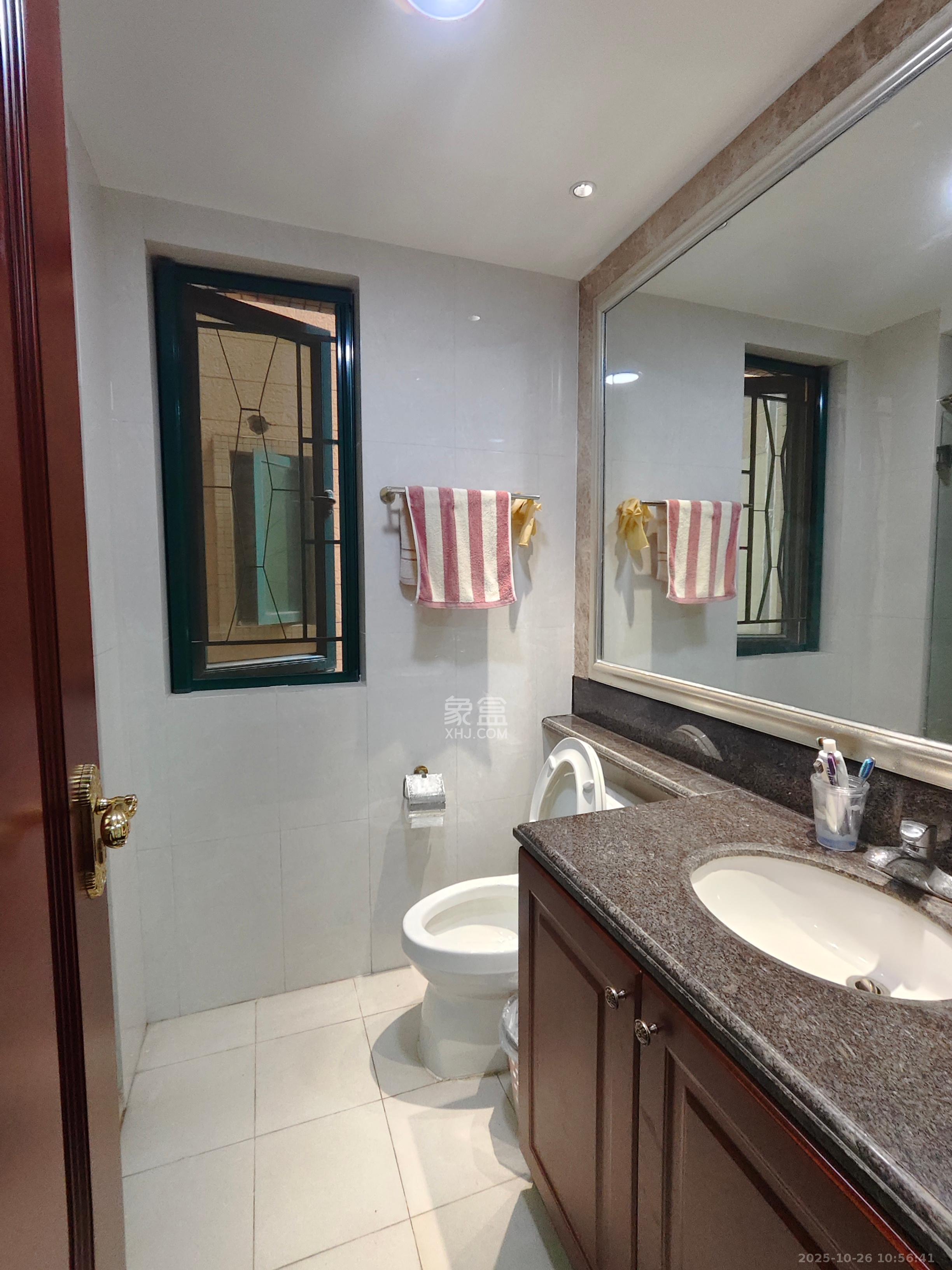 恒大名都  3室2厅1卫    3300.0元/月室内图