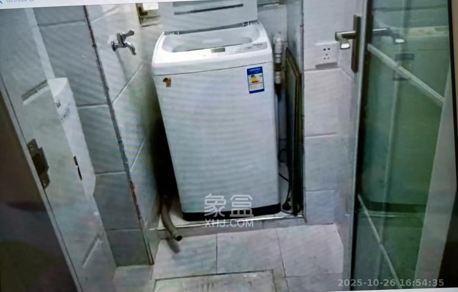 红花坡社区  2室1厅1卫    1400.0元/月 红花坡社区  2室1厅1卫    1400.0元/月室内图