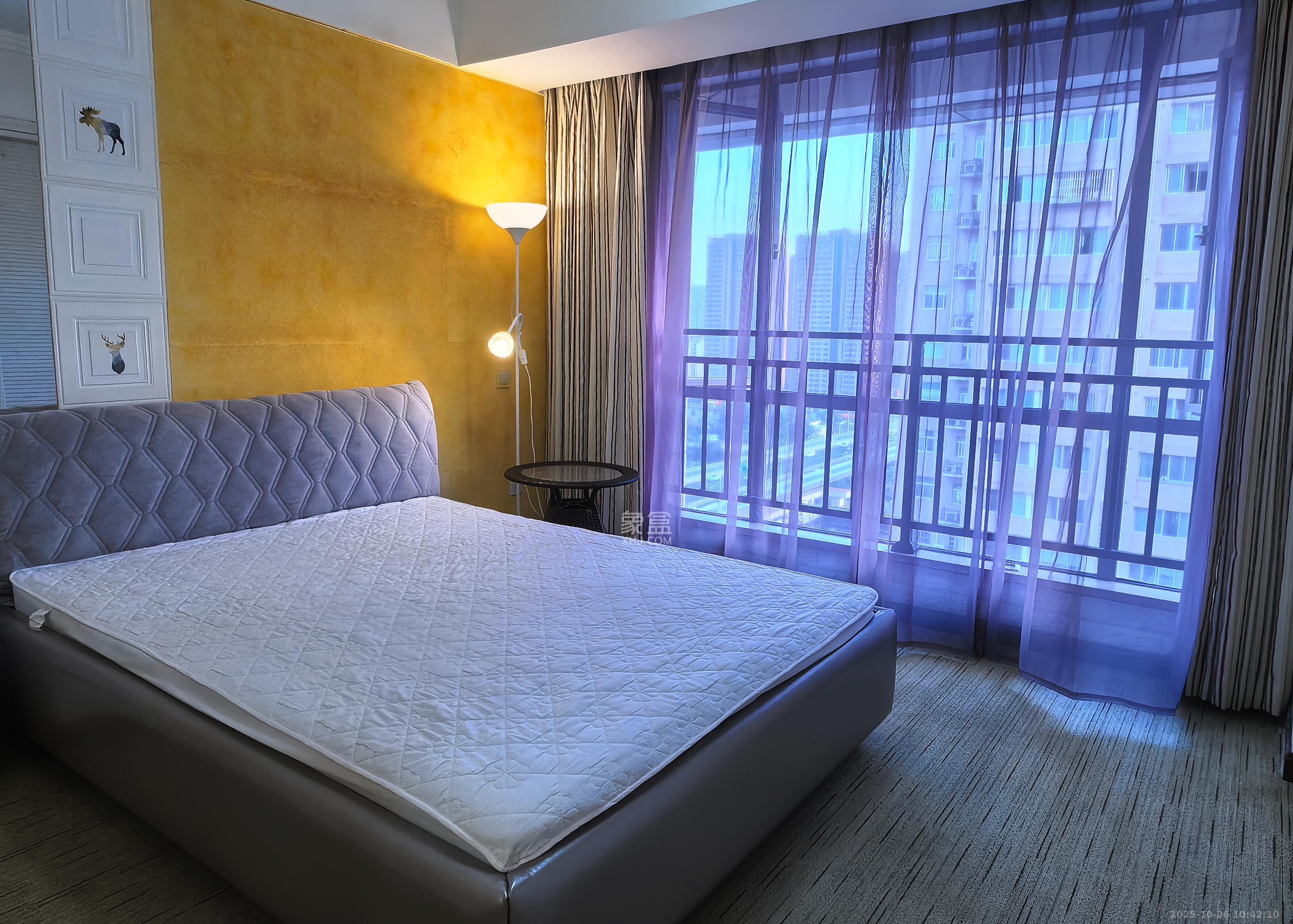 西子一间  1室1厅1卫    1800.0元/月室内图