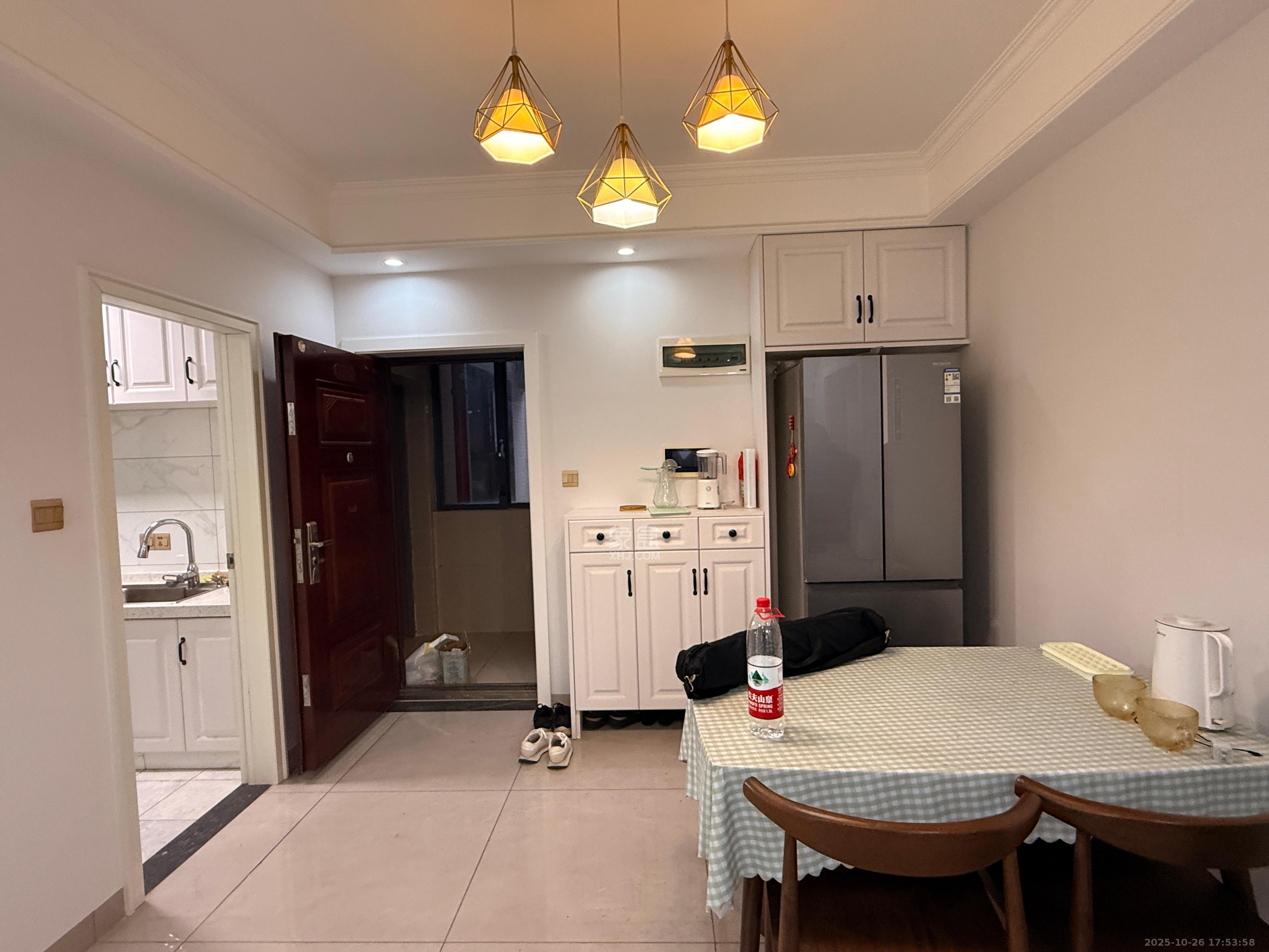 盛世耀凯  2室2厅1卫    2300.0元/月 盛世耀凯  2室2厅1卫    2300.0元/月室内图