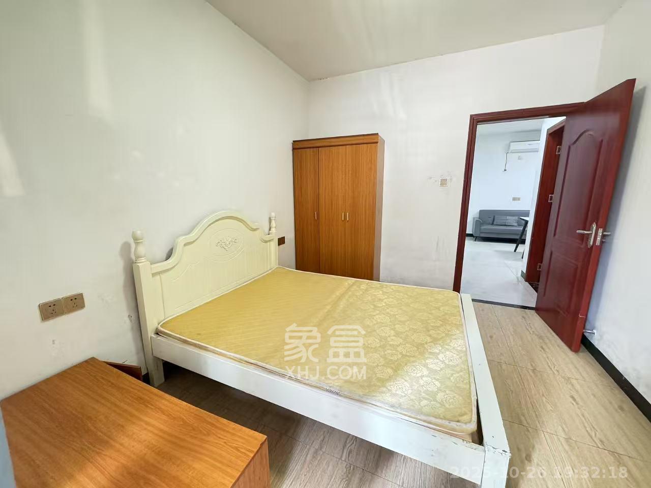 西韵佳苑  2室2厅1卫    1900.0元/月 西韵佳苑  2室2厅1卫    1900.0元/月室内图