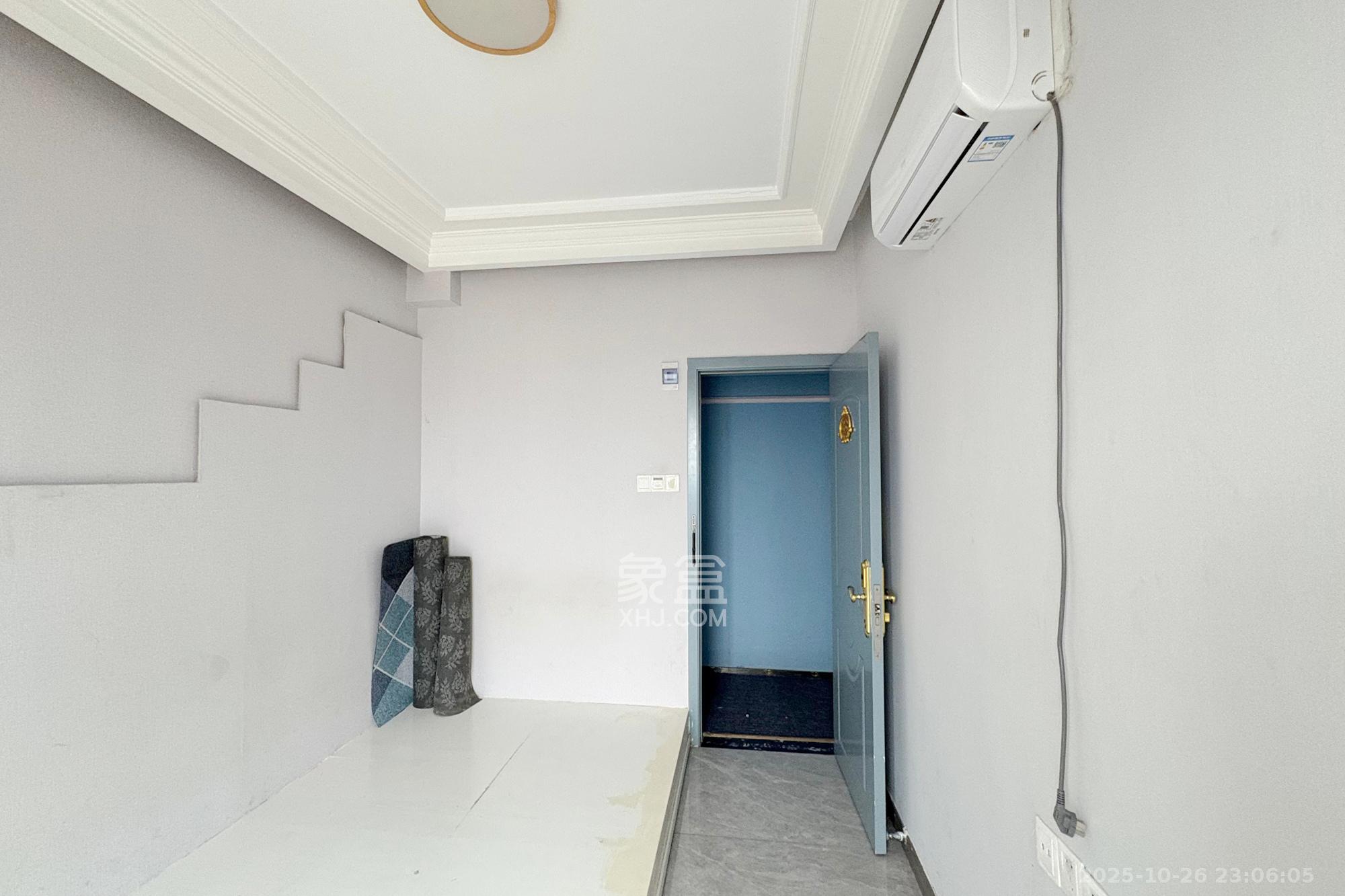 君临国际  5室0厅4卫    150.0万 君临国际  5室0厅4卫    150.0万其他