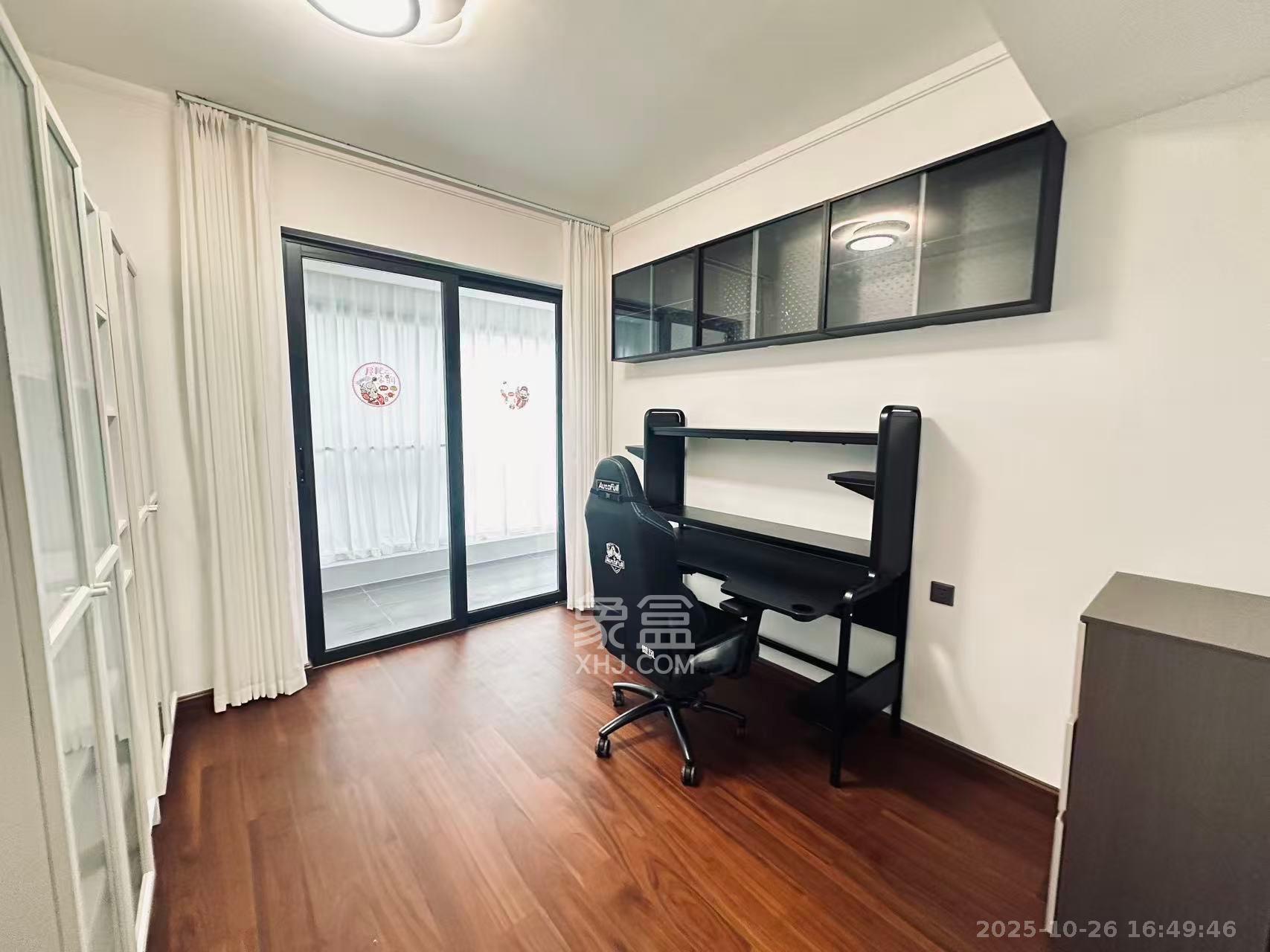 招商雍山湖 4室2厅2卫 3800.0元/月 招商雍山湖 4室2厅2卫 3800.0元/月室内图