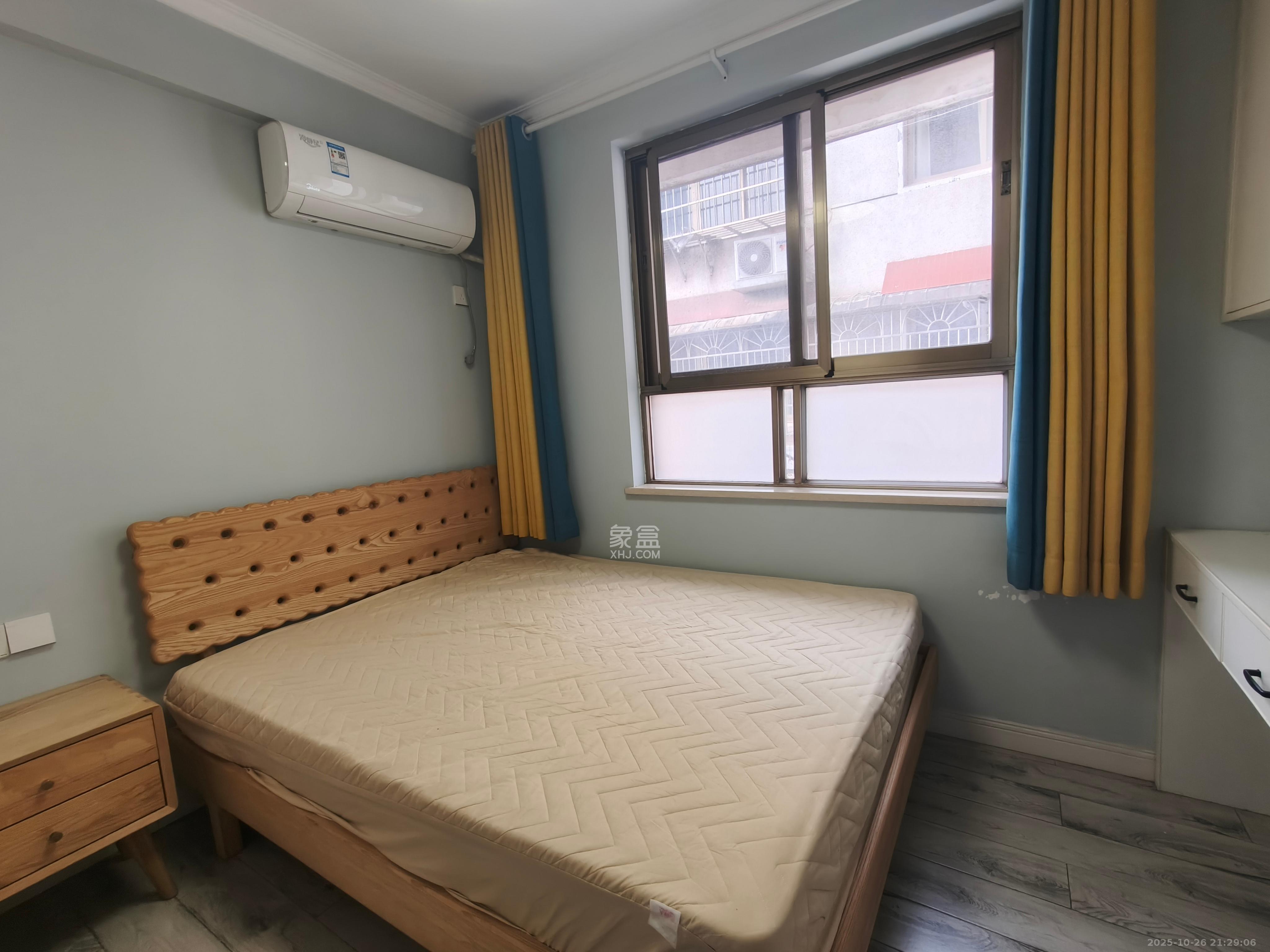 佘家塘、富雅里散盘  3室1厅2卫    3000.0元/月室内图