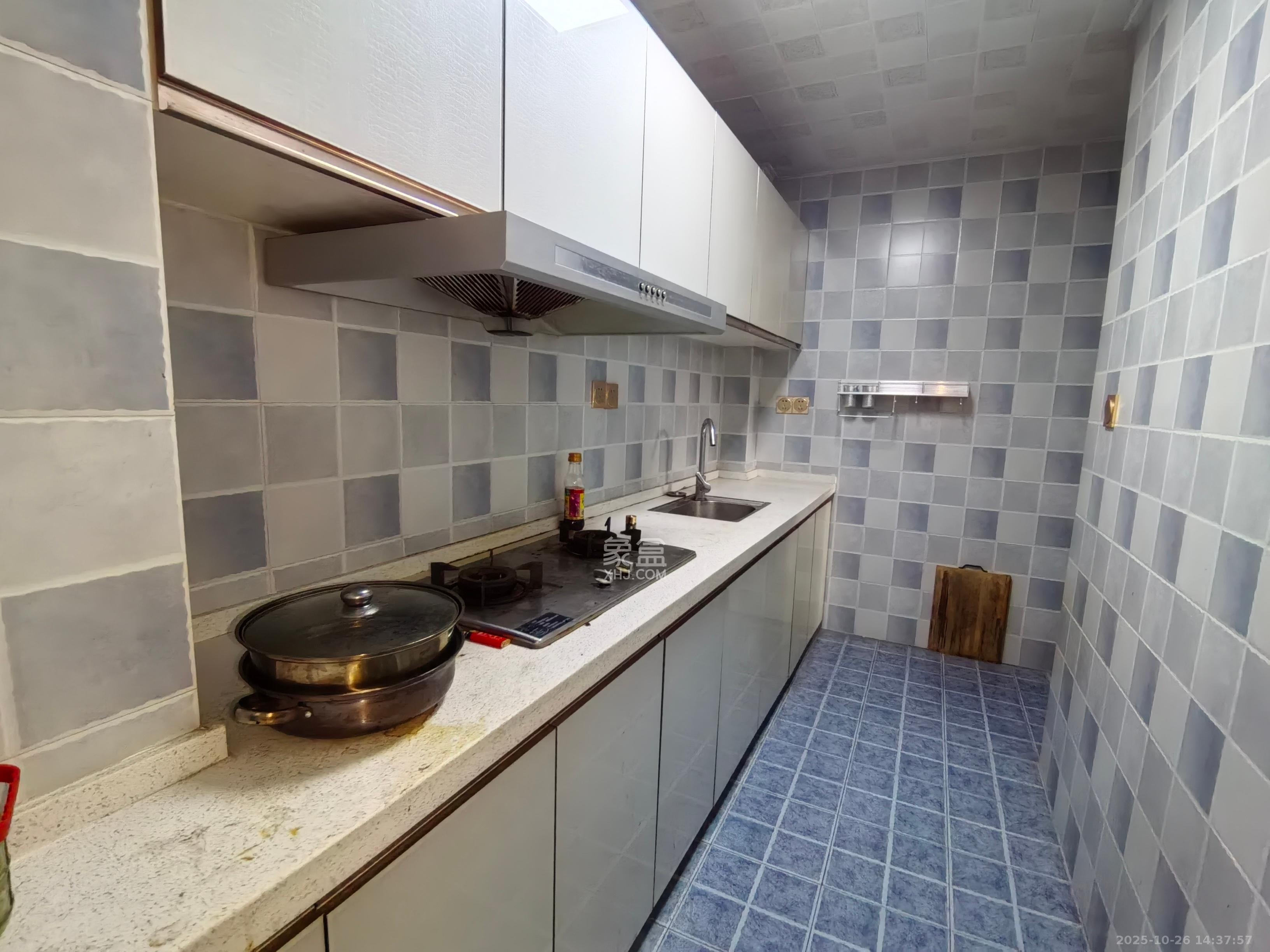 碧桂园  2室1厅2卫    1300.0元/月室内图