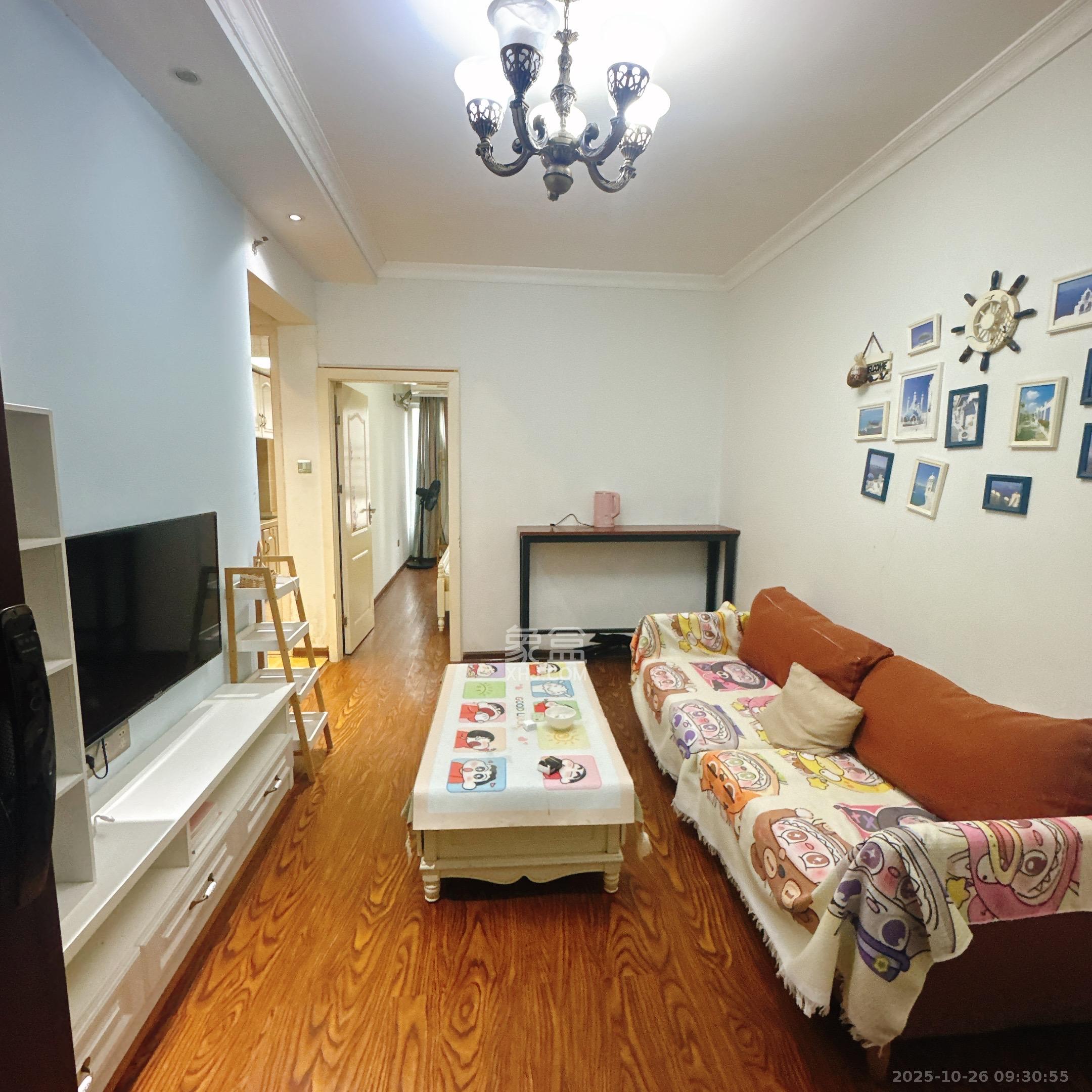 北辰三角洲E3区  1室1厅1卫    2300.0元/月