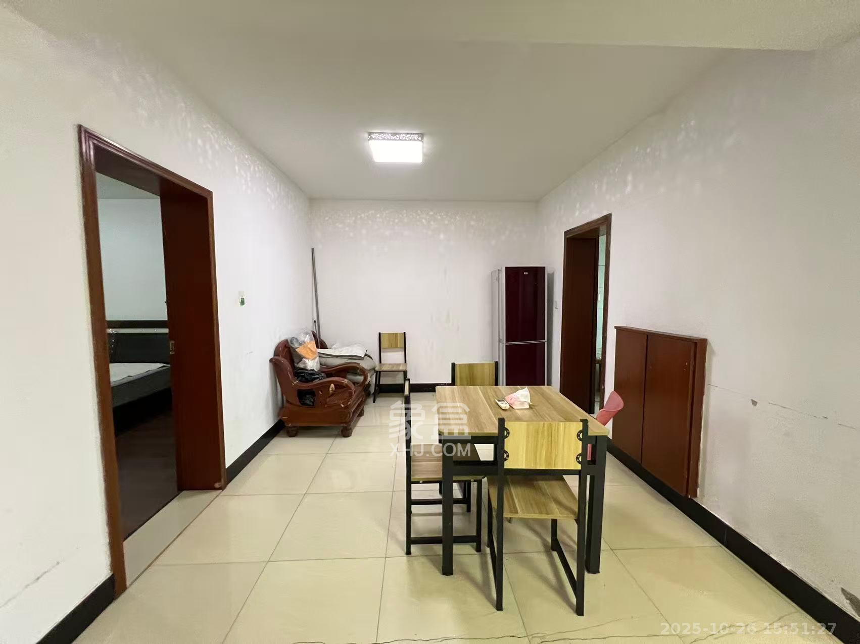 马王堆海鲜市场小区  2室2厅1卫    1500.0元/月 马王堆海鲜市场小区  2室2厅1卫    1500.0元/月室内图