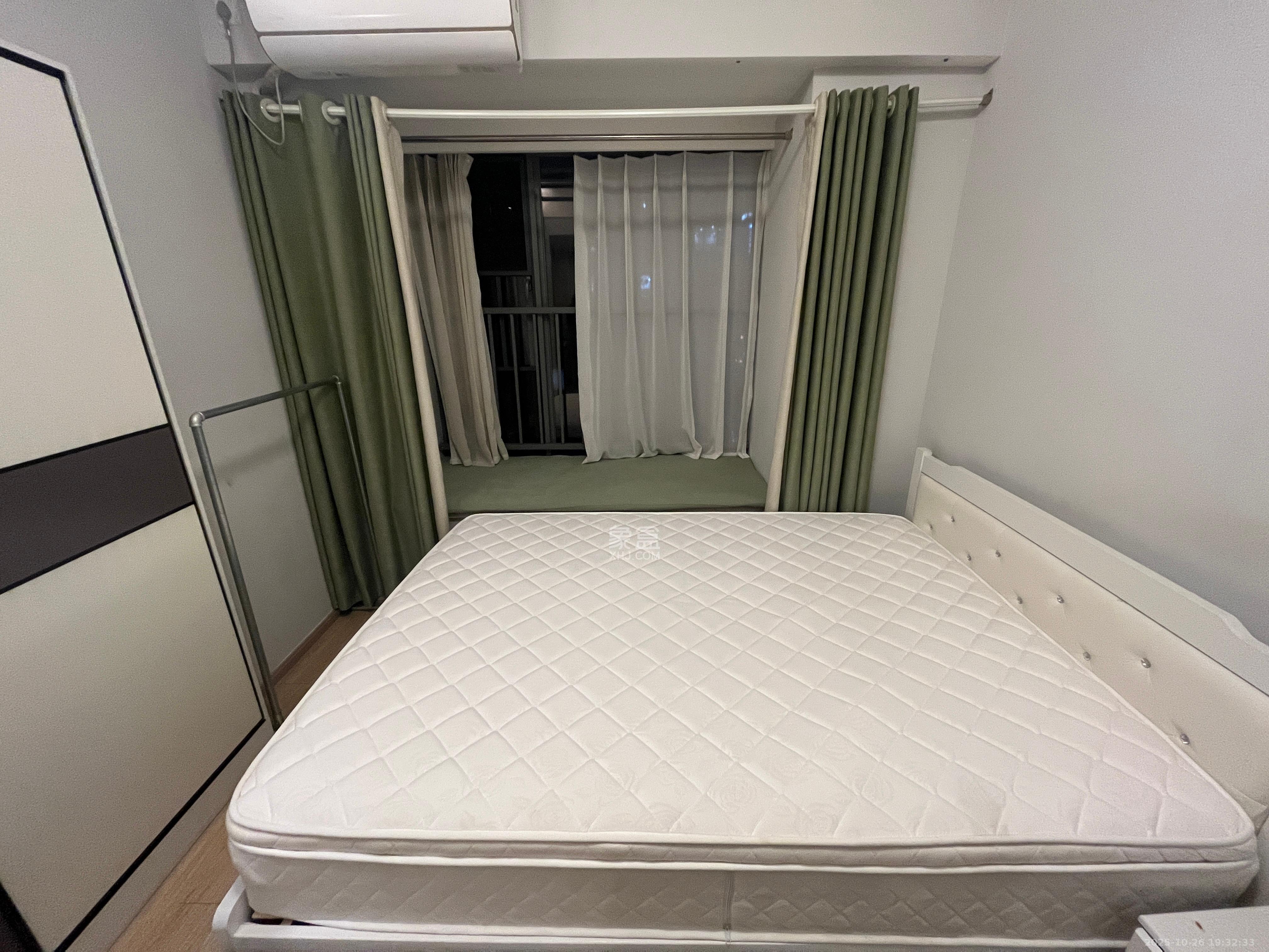 佳兆业云顶都汇 1室1厅1卫 1300.0元/月 佳兆业云顶都汇 1室1厅1卫 1300.0元/月室内图