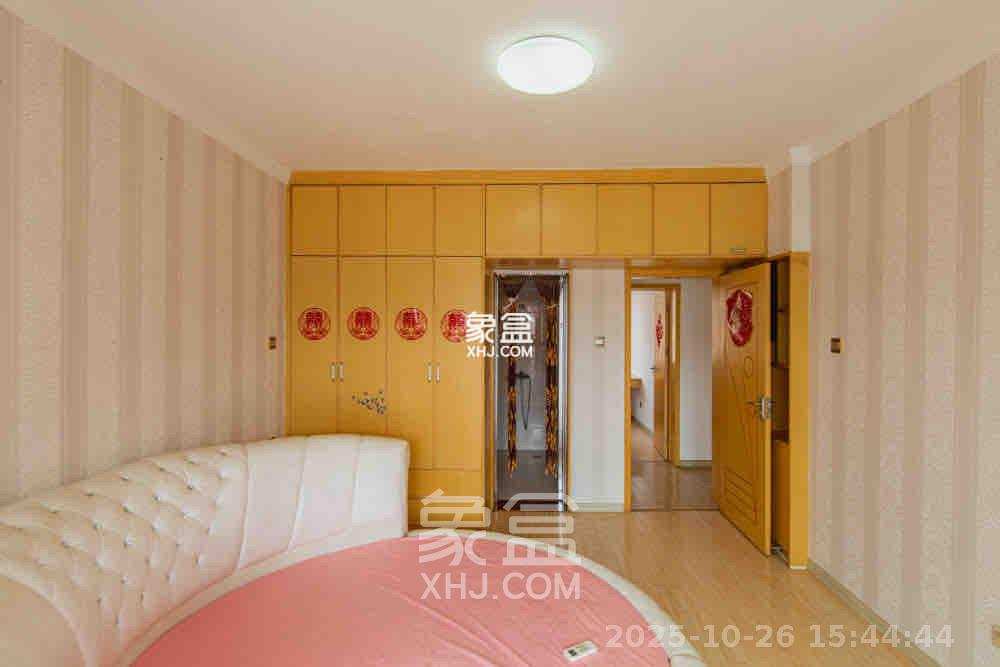 华盛世纪新城  4室2厅2卫    2200.0元/月 华盛世纪新城  4室2厅2卫    2200.0元/月室内图