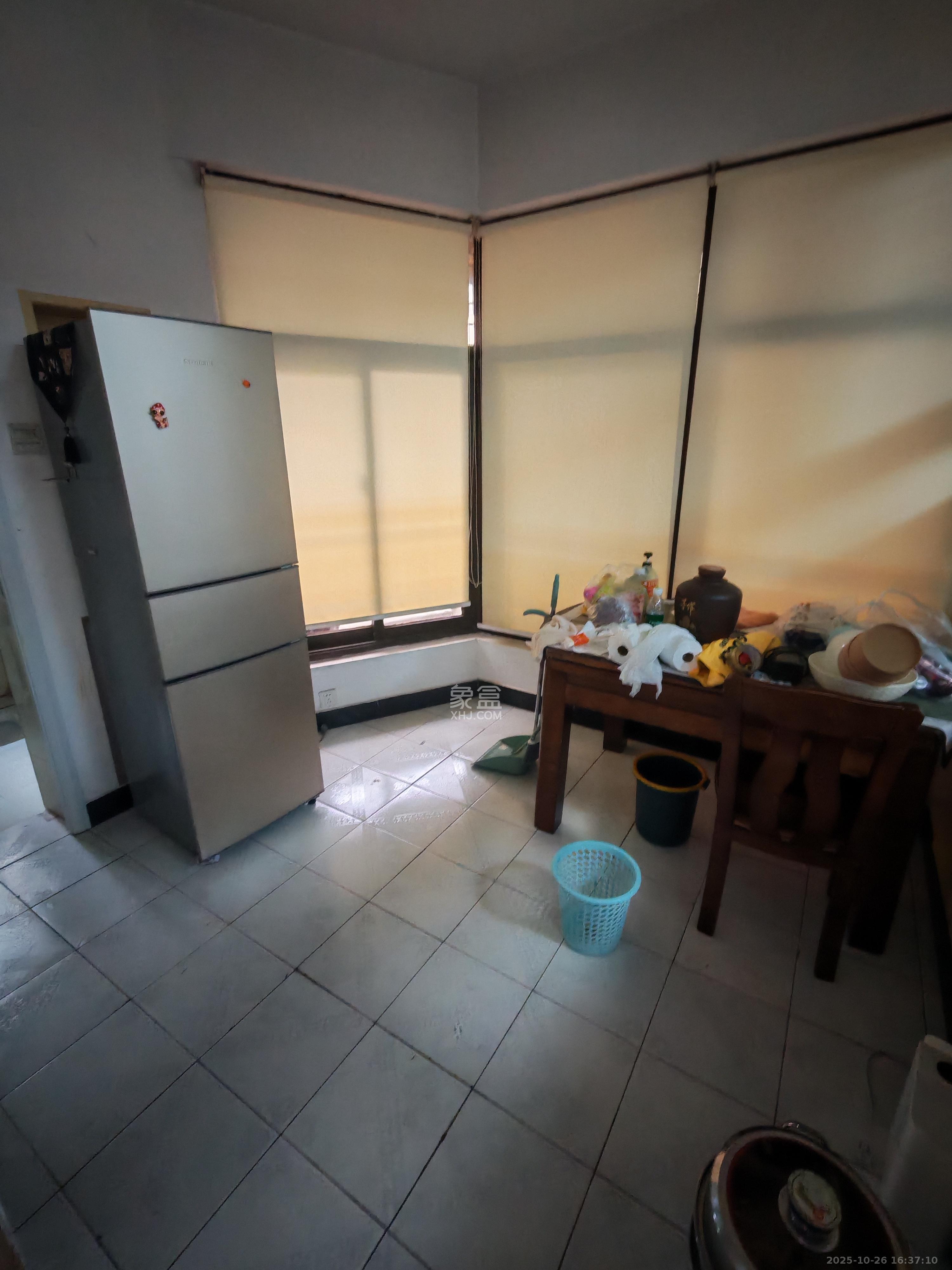 省政府机关二院  1室0厅0卫    2800.0元/月 省政府机关二院  1室0厅0卫    2800.0元/月室内图