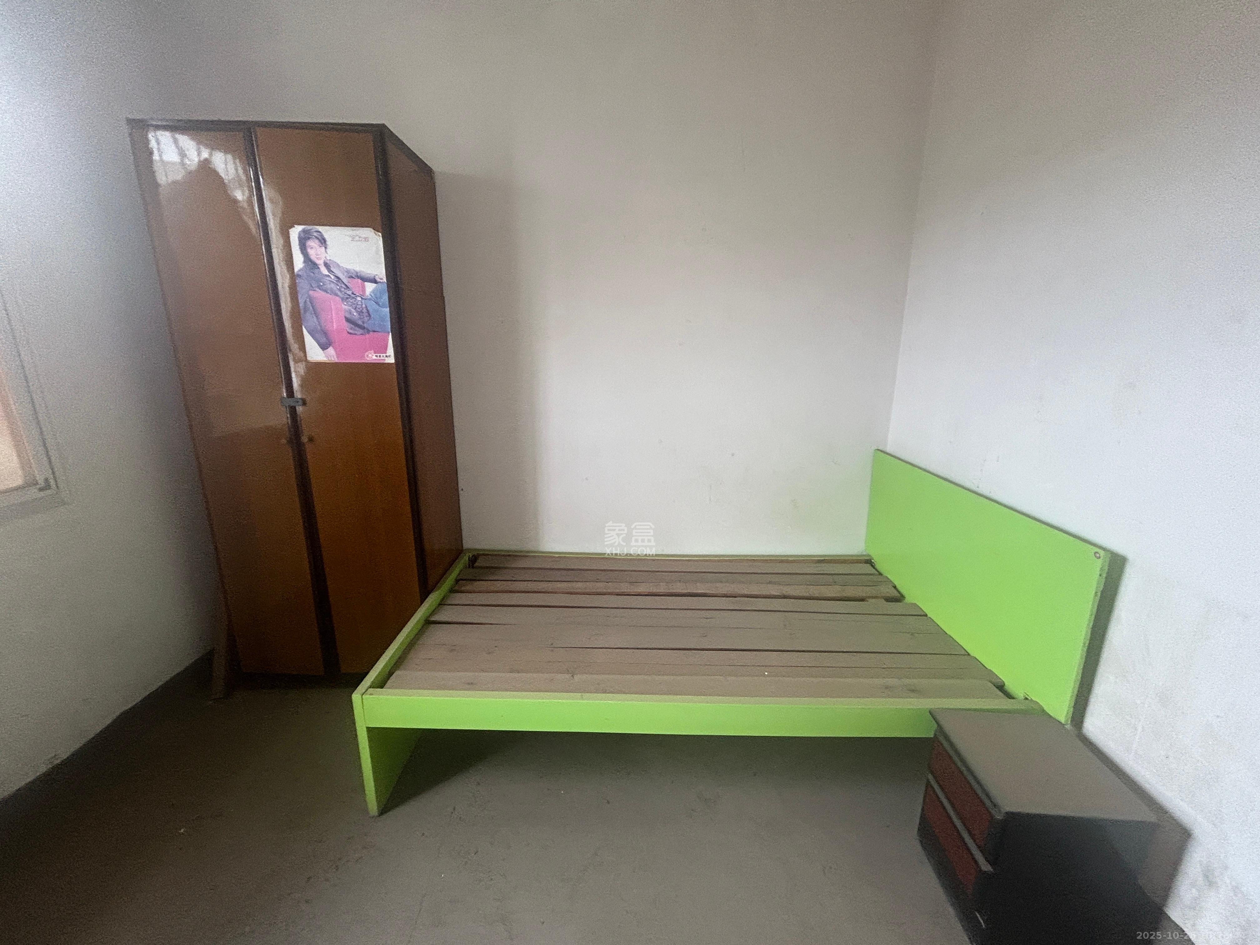 长坡社区  3室1厅1卫    1400.0元/月 长坡社区  3室1厅1卫    1400.0元/月室内图