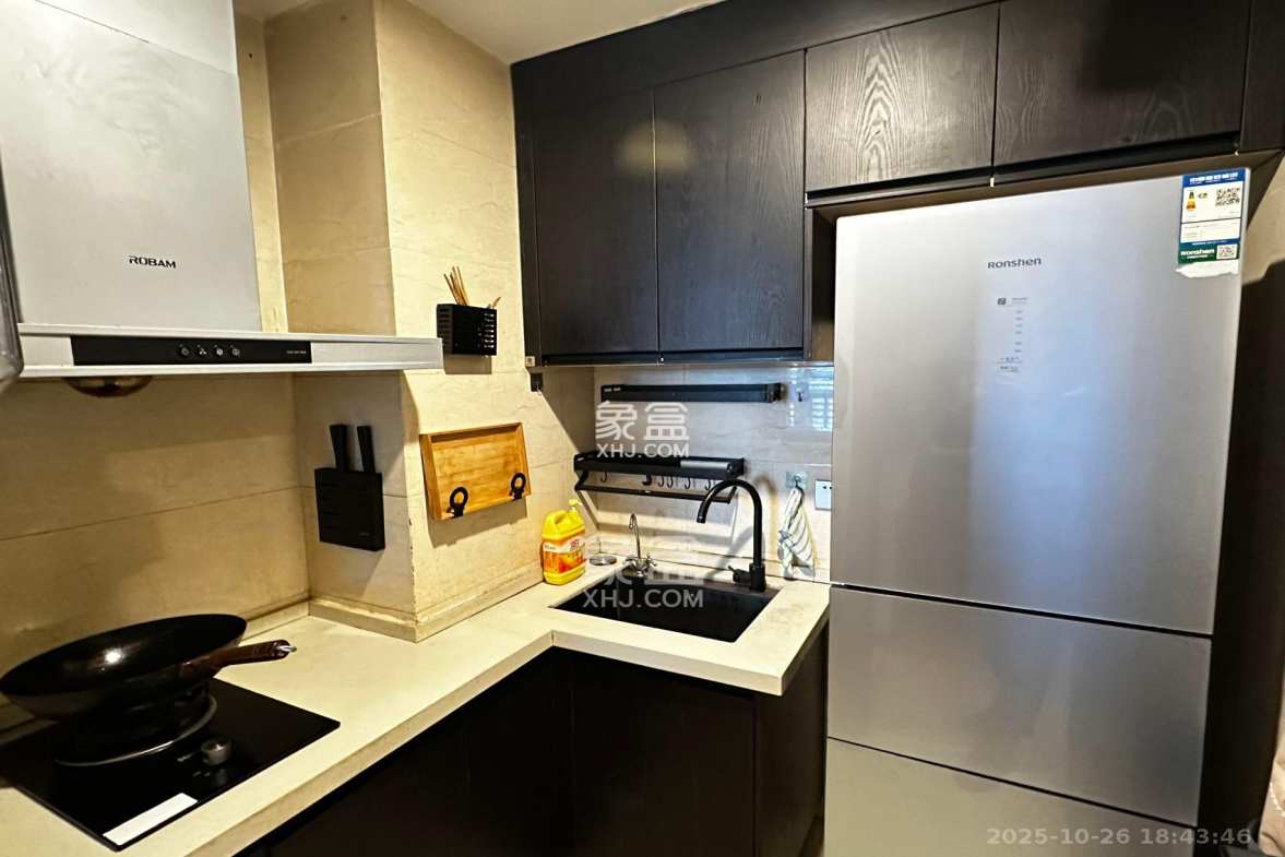 德思勤城市广场(宝格丽公寓) 1室1厅1卫 2400.0元/月 德思勤城市广场(宝格丽公寓) 1室1厅1卫 2400.0元/月室内图