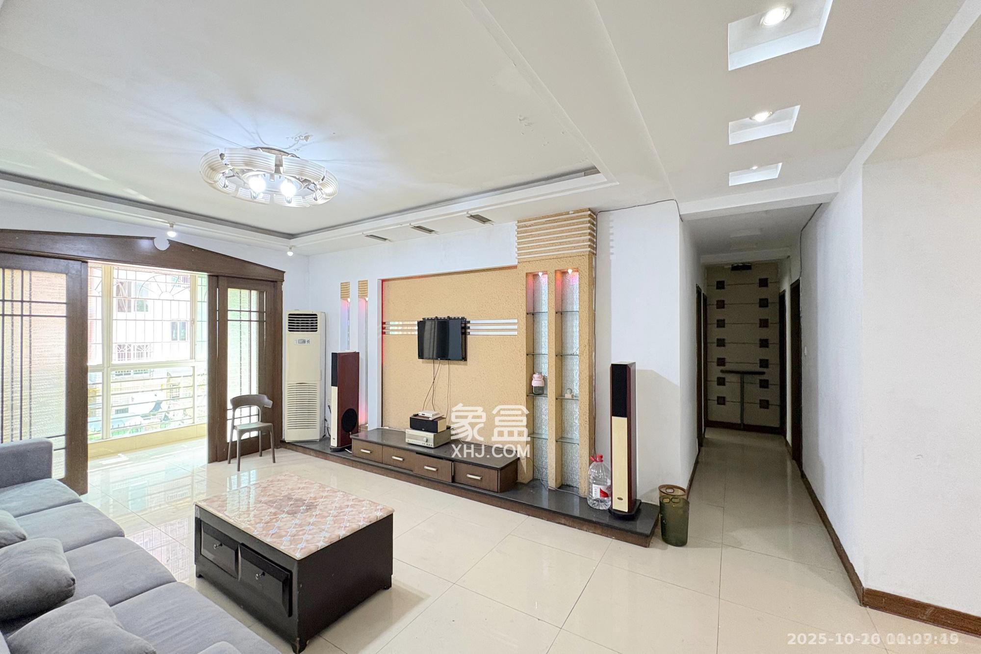 都市星光  4室2厅2卫    3500.0元/月室内图