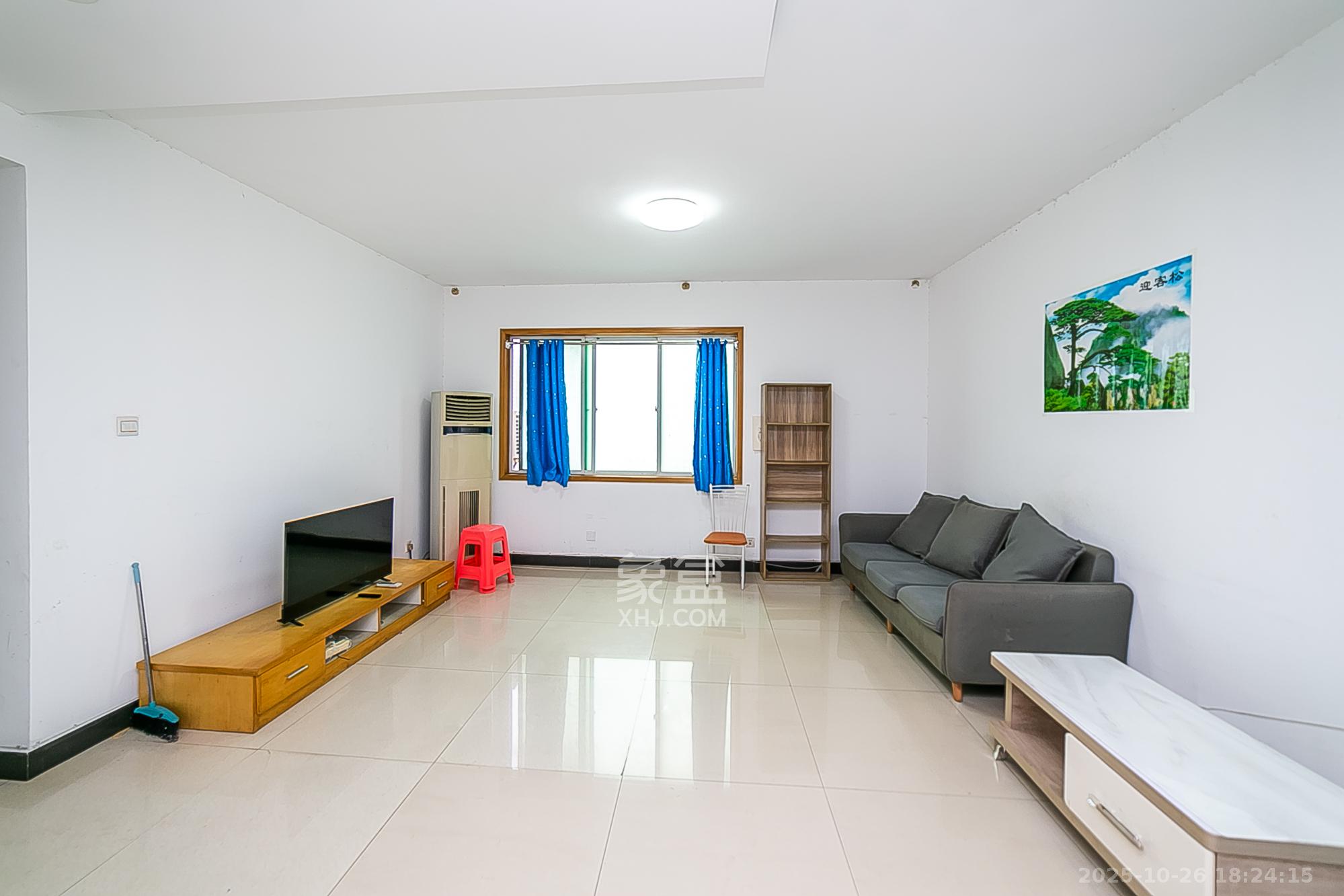 万事佳景园  3室2厅2卫    75.8万 万事佳景园  3室2厅2卫    75.8万客厅