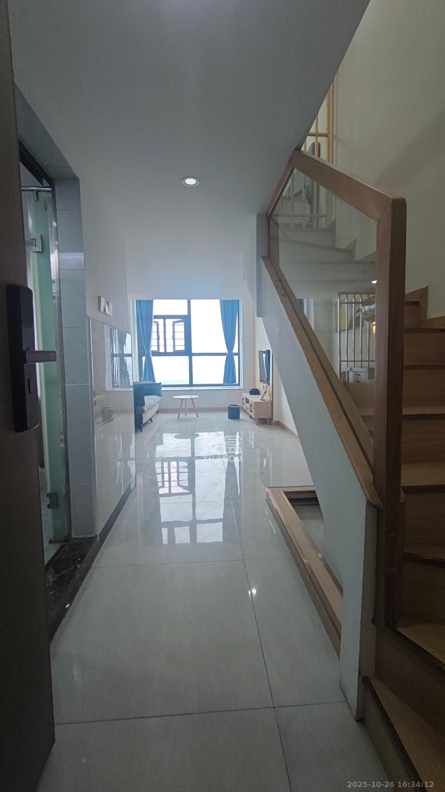 弘坤云寓  1室0厅0卫    2400.0元/月