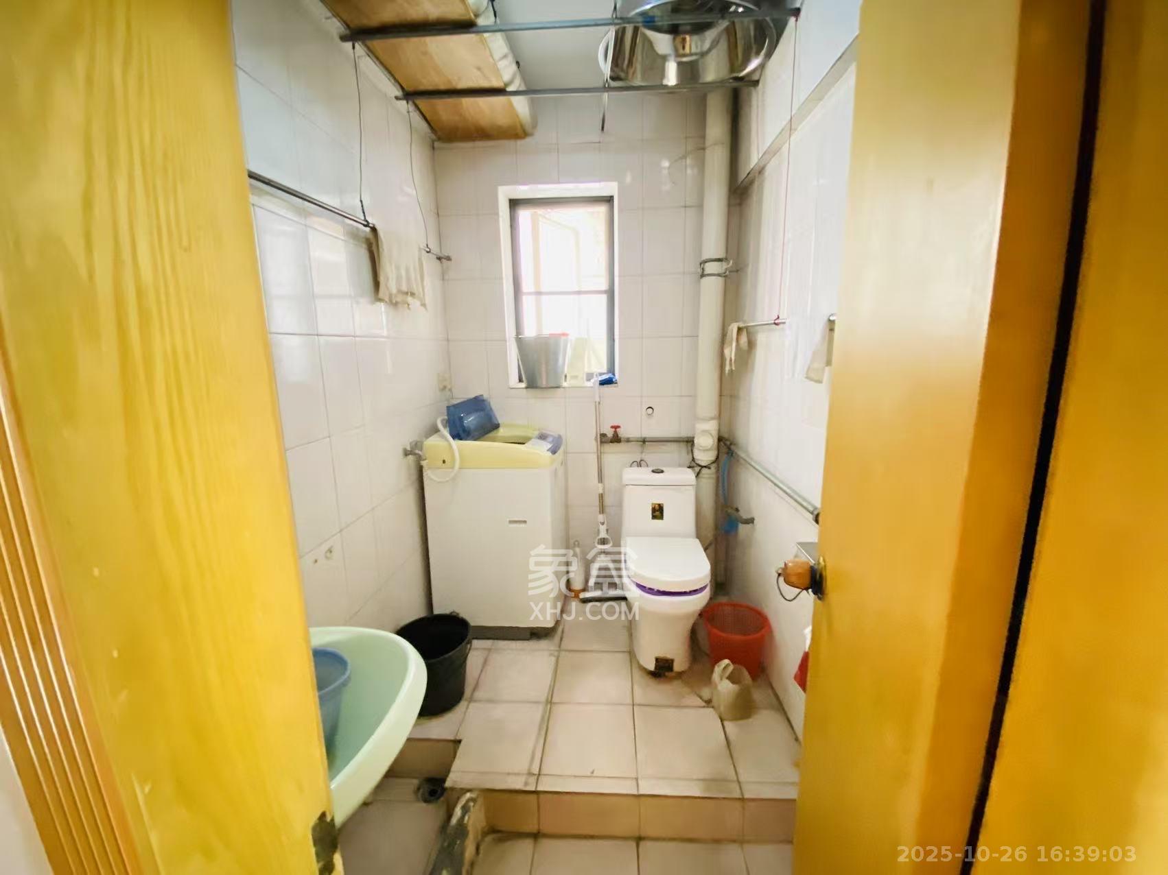 南沙公寓  3室2厅1卫    2400.0元/月 南沙公寓  3室2厅1卫    2400.0元/月室内图