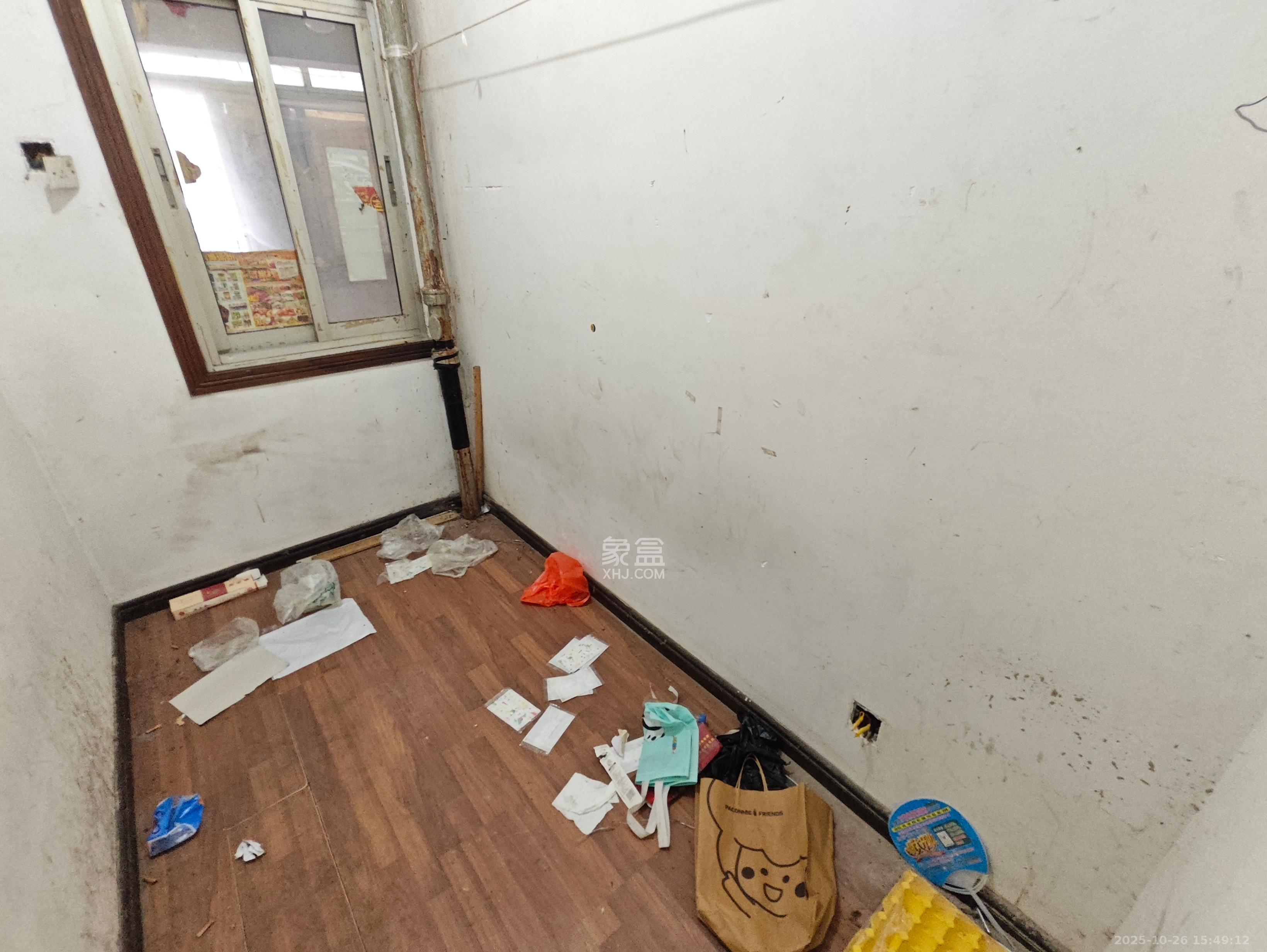 万利新村 3室2厅2卫 1800.0元/月 万利新村 3室2厅2卫 1800.0元/月室内图