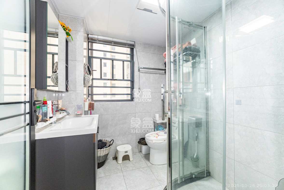 佳俊万家府  3室2厅2卫    108.0万 佳俊万家府  3室2厅2卫    108.0万卫生间