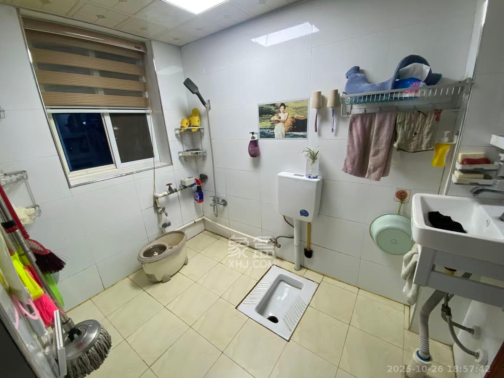 荷花园电信宿舍(天辰荷花苑)  1室1厅1卫    600.0元/月 荷花园电信宿舍(天辰荷花苑)  1室1厅1卫    600.0元/月室内图