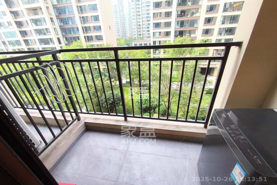 龙湖春江天玺  4室2厅2卫    5000.0元/月 龙湖春江天玺  4室2厅2卫    5000.0元/月室内图