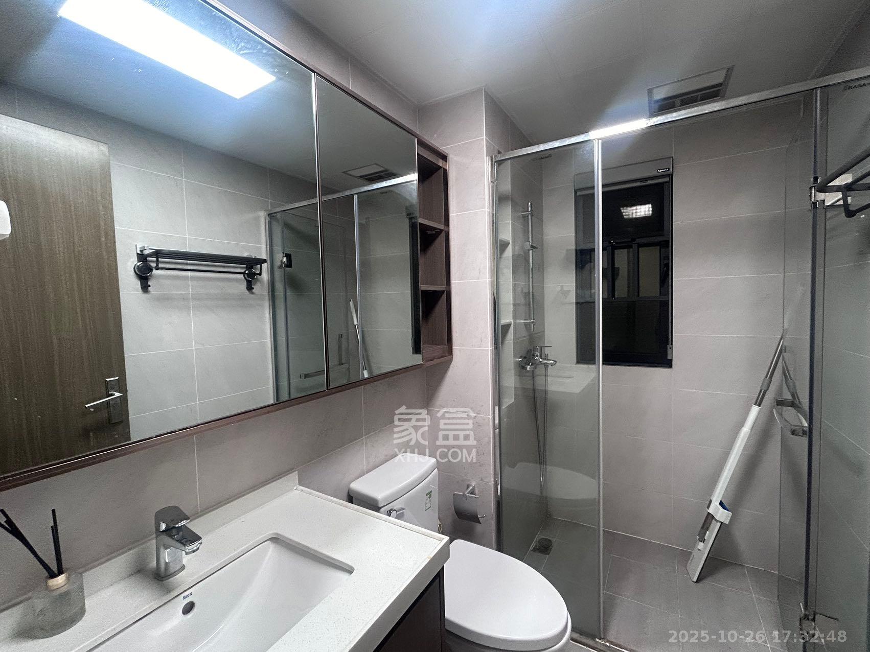 滨江府1913  4室2厅2卫    4800.0元/月 滨江府1913  4室2厅2卫    4800.0元/月室内图