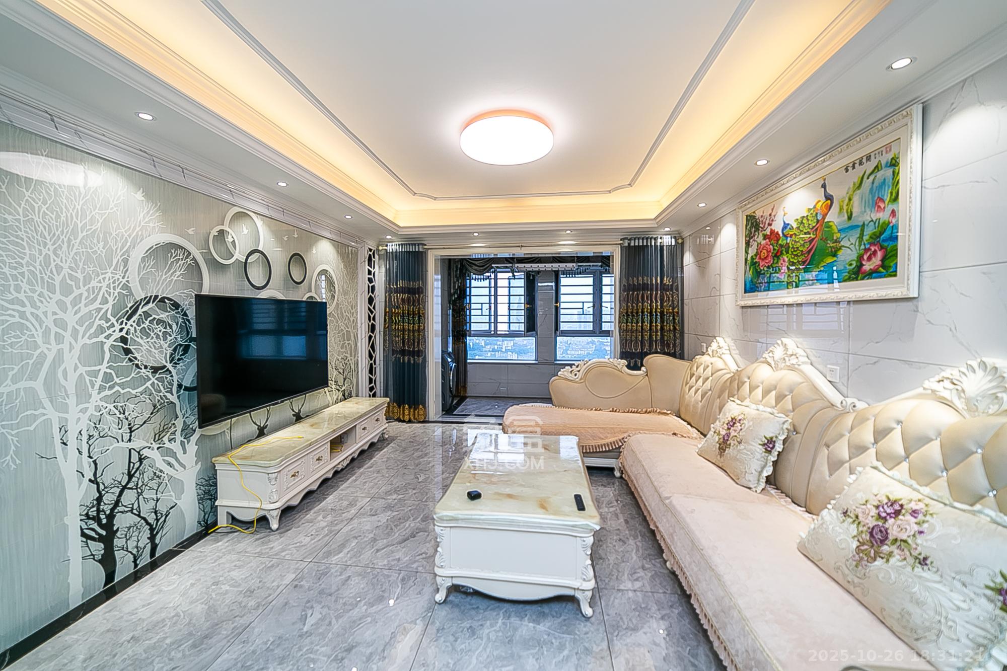 天鸿天府（天鸿中央大院）  4室2厅2卫    138.0万