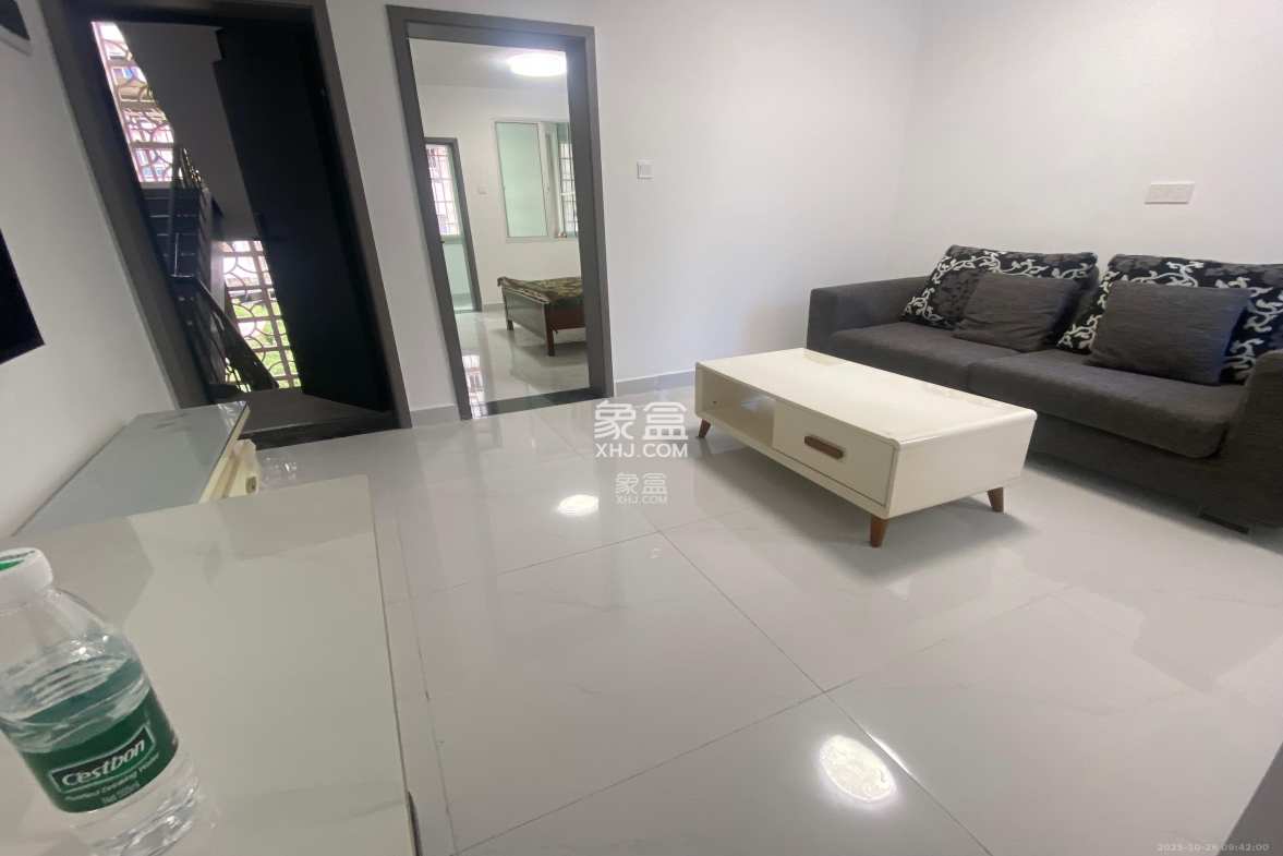 长坡社区 2室1厅1卫 2000.0元/月 长坡社区 2室1厅1卫 2000.0元/月室内图