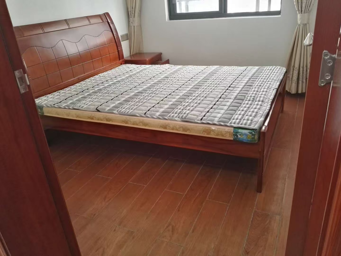 新城吾悦广场  3室2厅1卫    2900.0元/月室内图