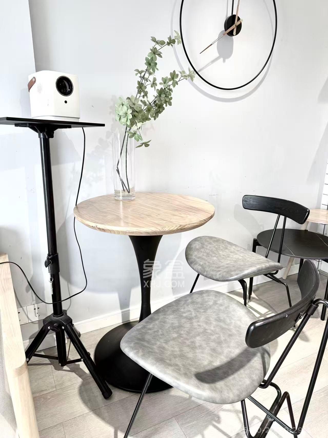 藏珑湖上公馆  2室1厅1卫    2600.0元/月室内图