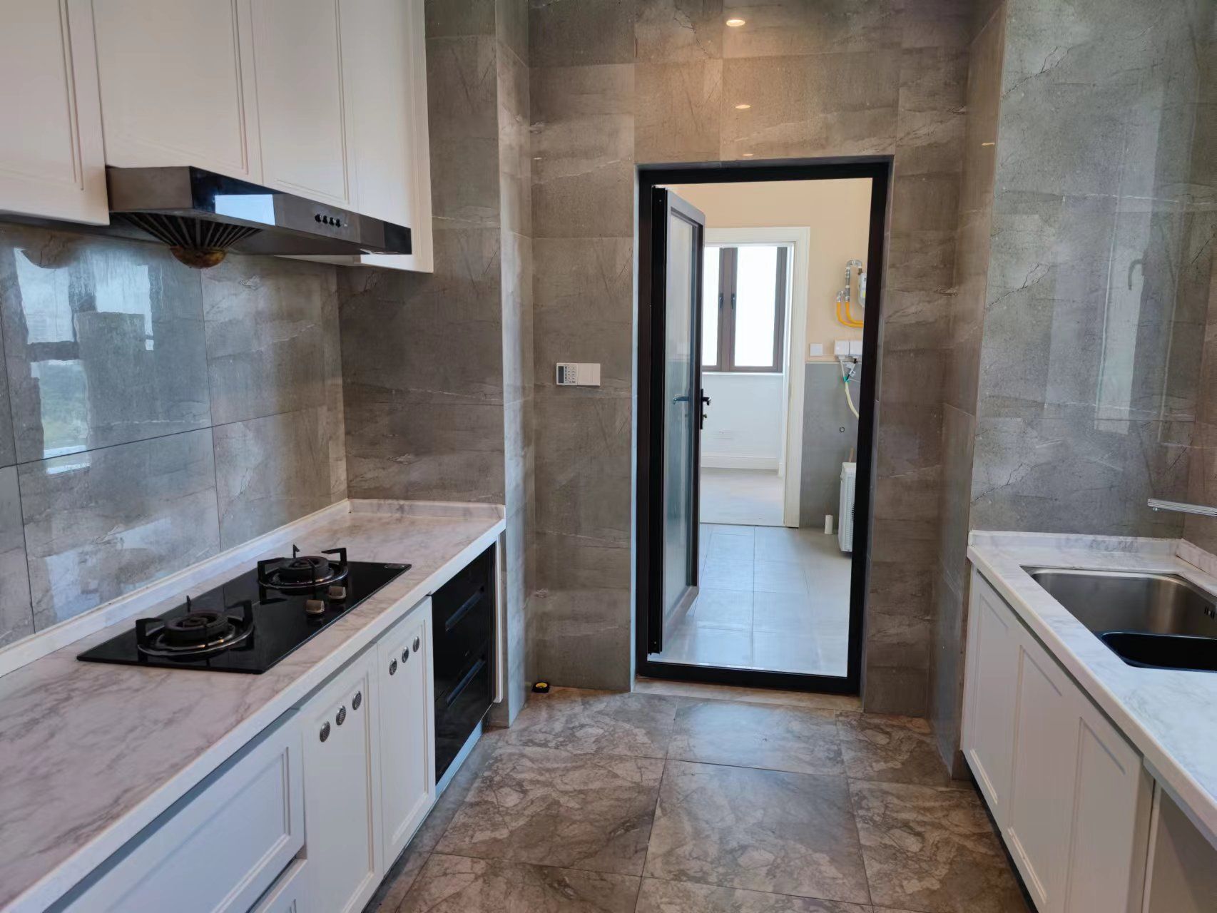 海航豪庭北苑 4室2厅3卫 9000.0元/月 海航豪庭北苑 4室2厅3卫 9000.0元/月室内图