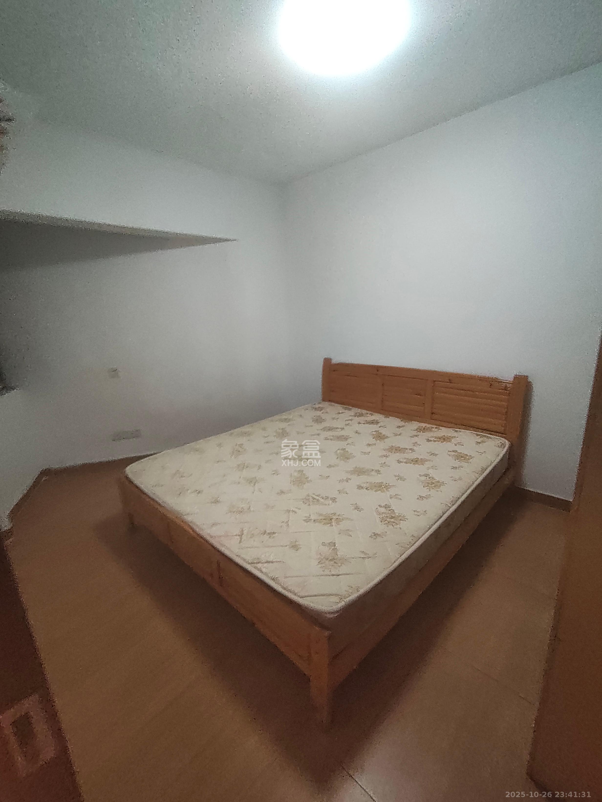 融科东南海  1室1厅1卫    2400.0元/月室内图