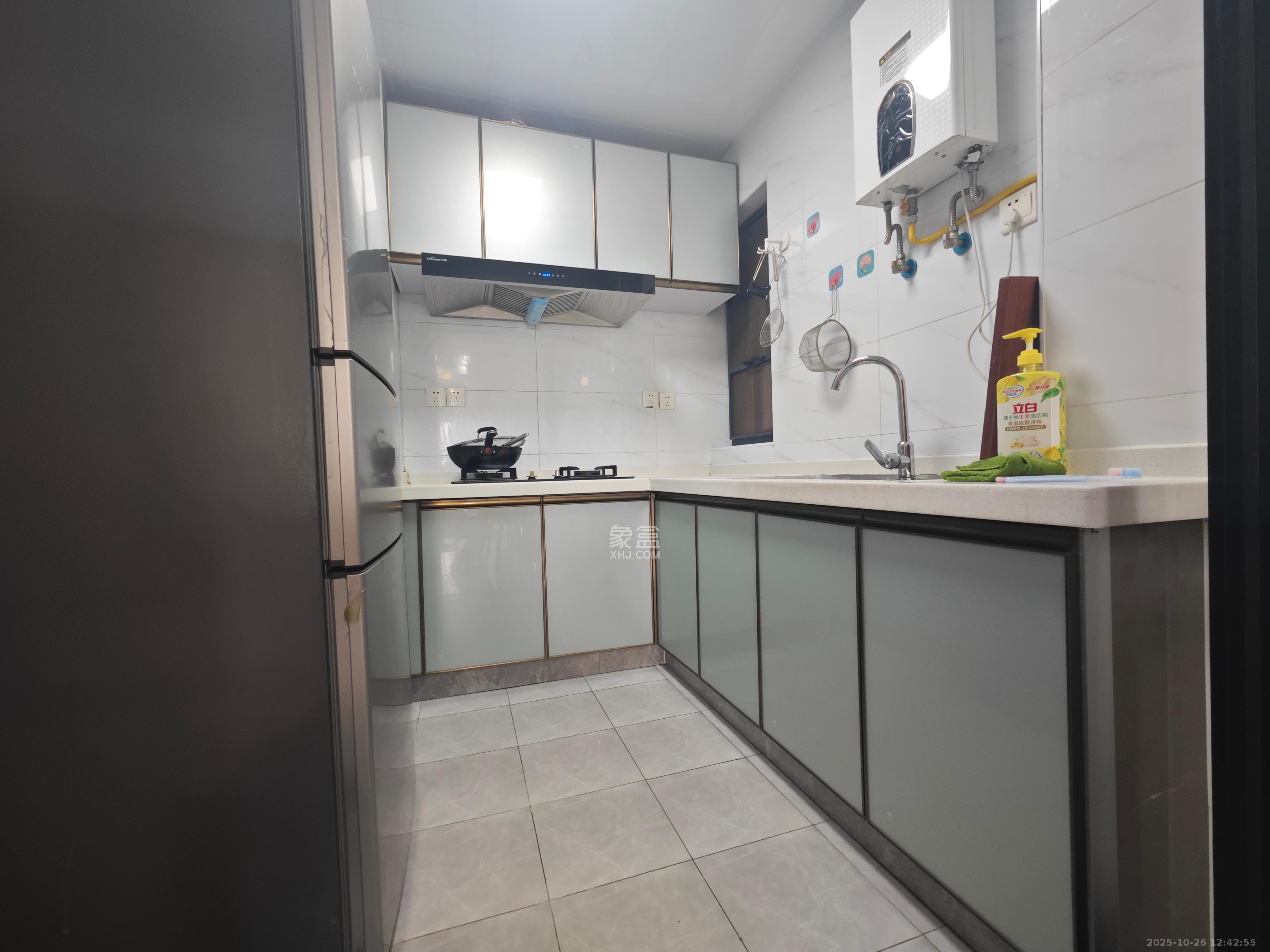 中建嘉和城  2室2厅1卫    2000.0元/月室内图