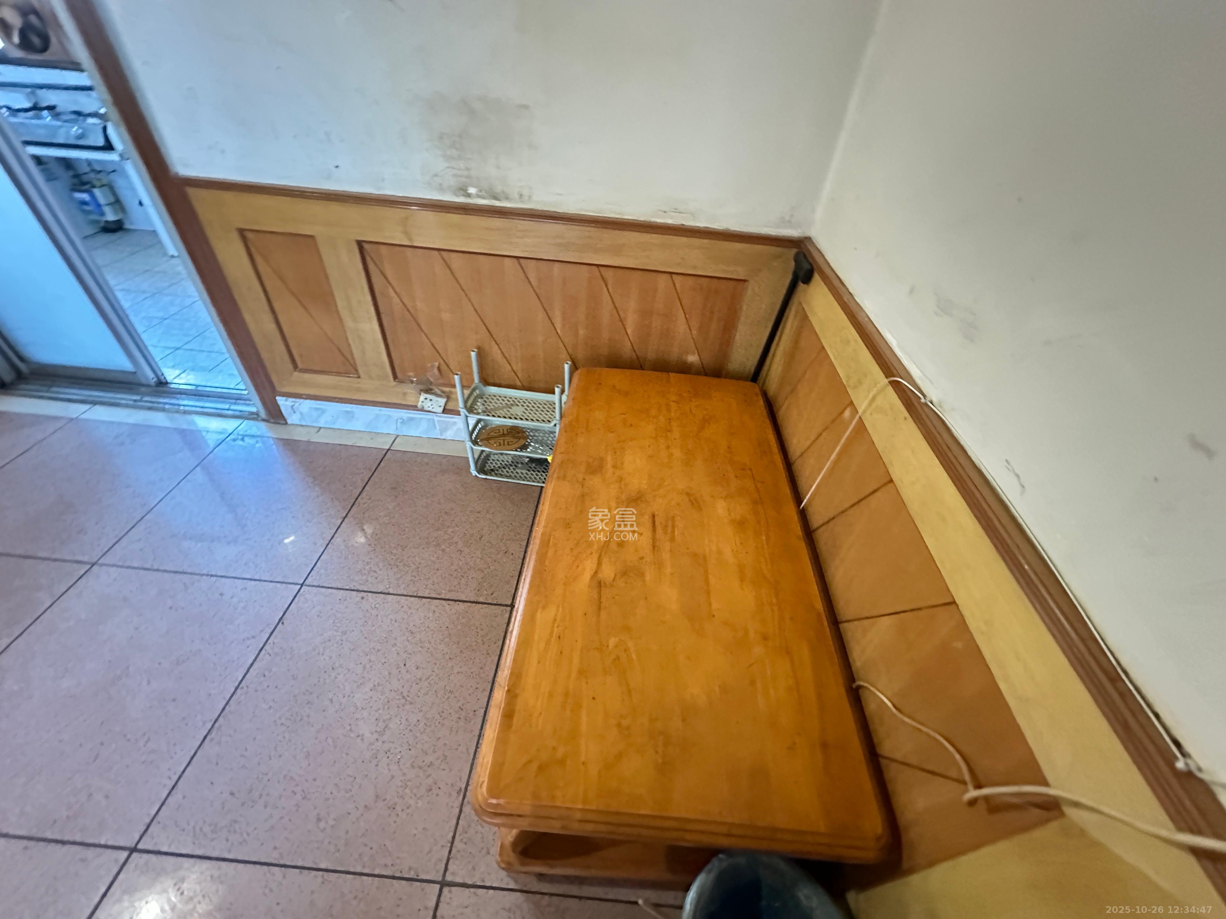 农商银行宿舍楼(洞井支行) 1室0厅0卫 2700.0元/月 农商银行宿舍楼(洞井支行) 1室0厅0卫 2700.0元/月室内图