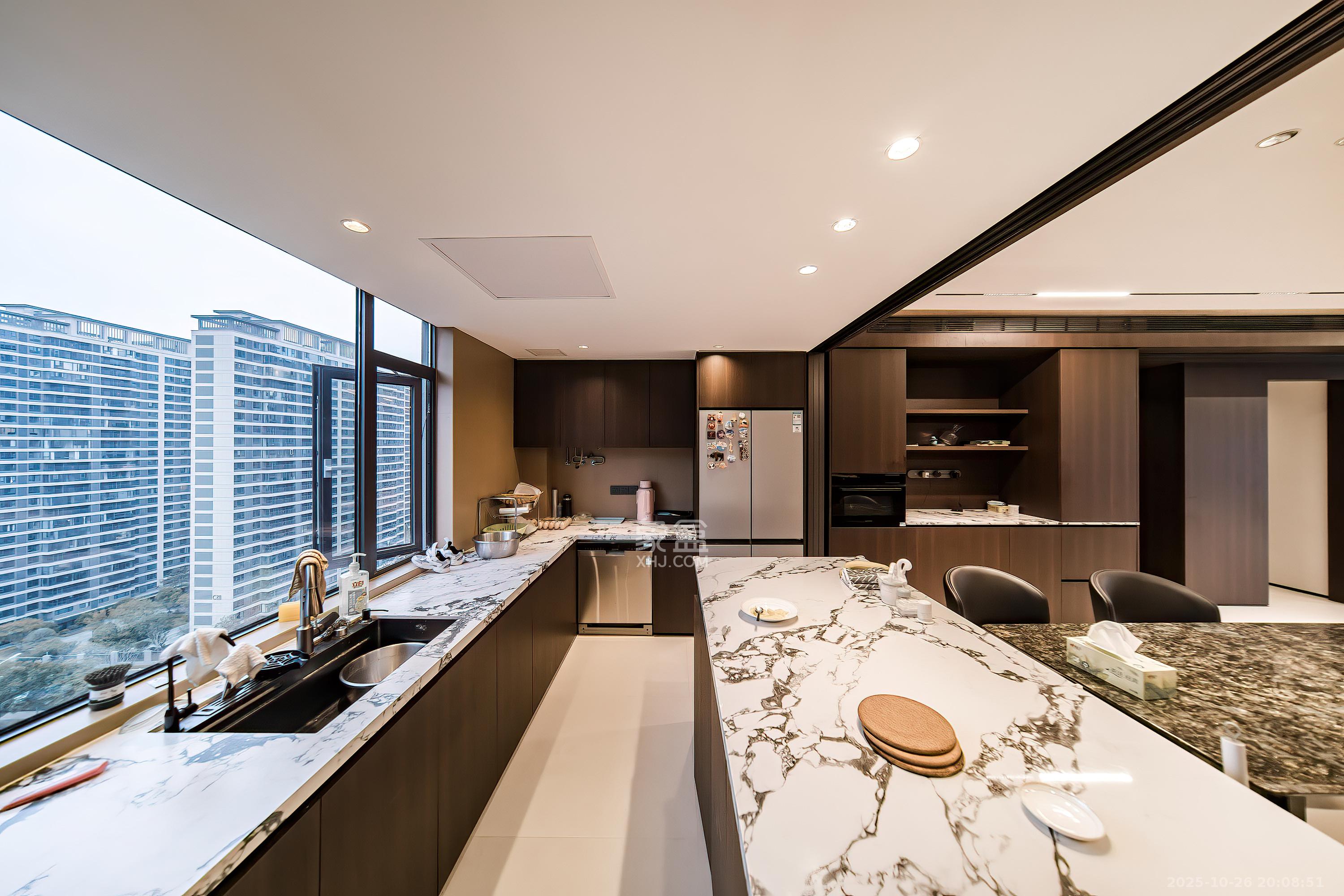 城发恒伟洋湖映2009  4室2厅3卫    400.0万 城发恒伟洋湖映2009  4室2厅3卫    400.0万厨房