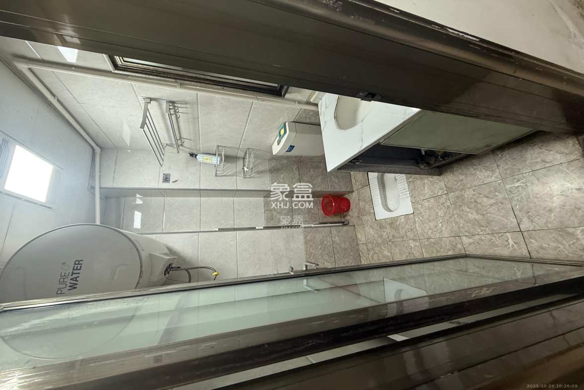 润芳园 1室1厅1卫 1600.0元/月 润芳园 1室1厅1卫 1600.0元/月室内图