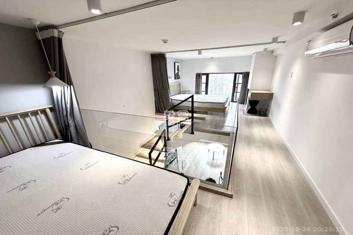 藏珑湖上公馆 2室1厅1卫 2600.0元/月 藏珑湖上公馆 2室1厅1卫 2600.0元/月室内图