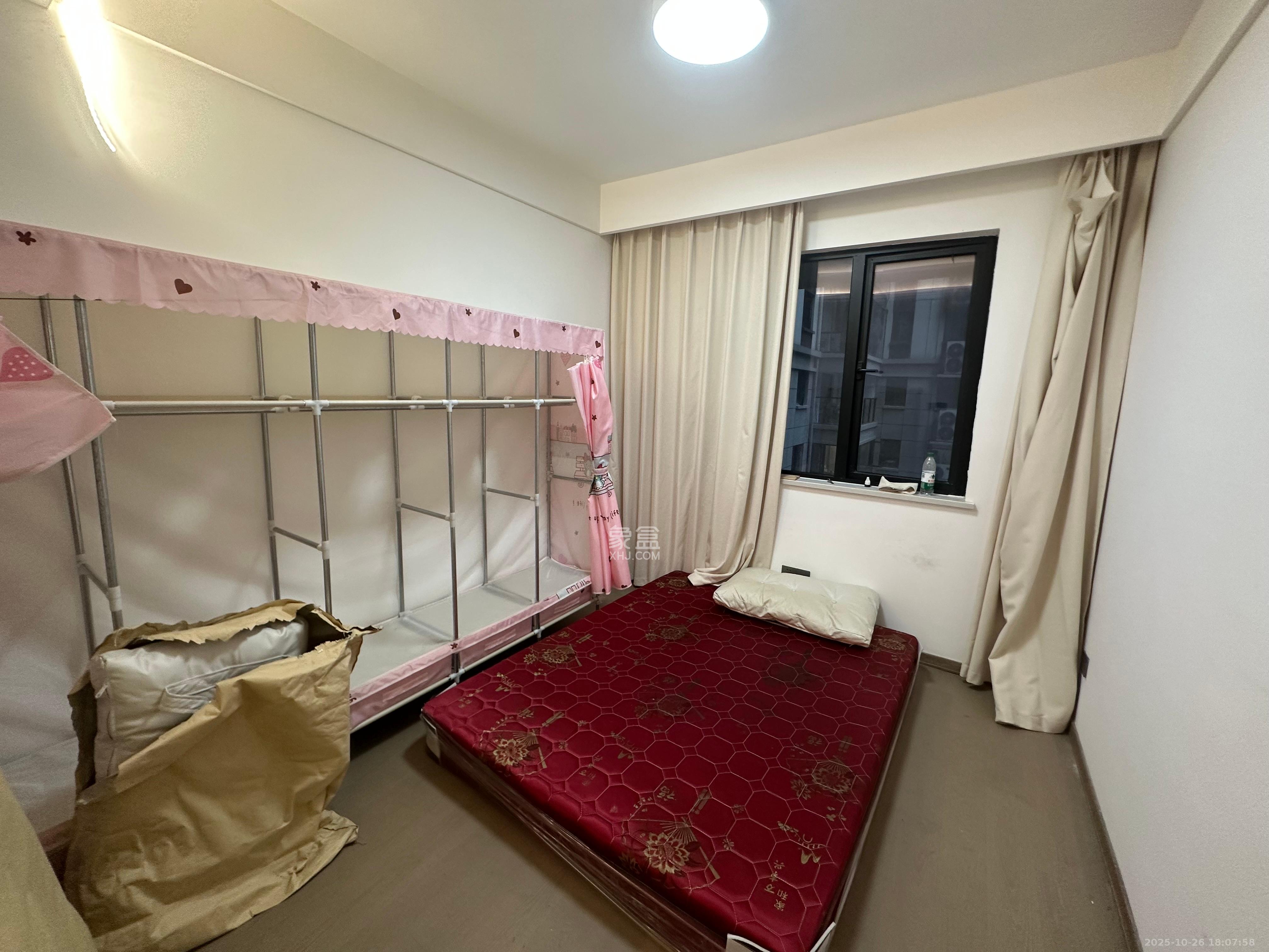 金富湘江悦城 3室2厅2卫 2400.0元/月 金富湘江悦城 3室2厅2卫 2400.0元/月室内图