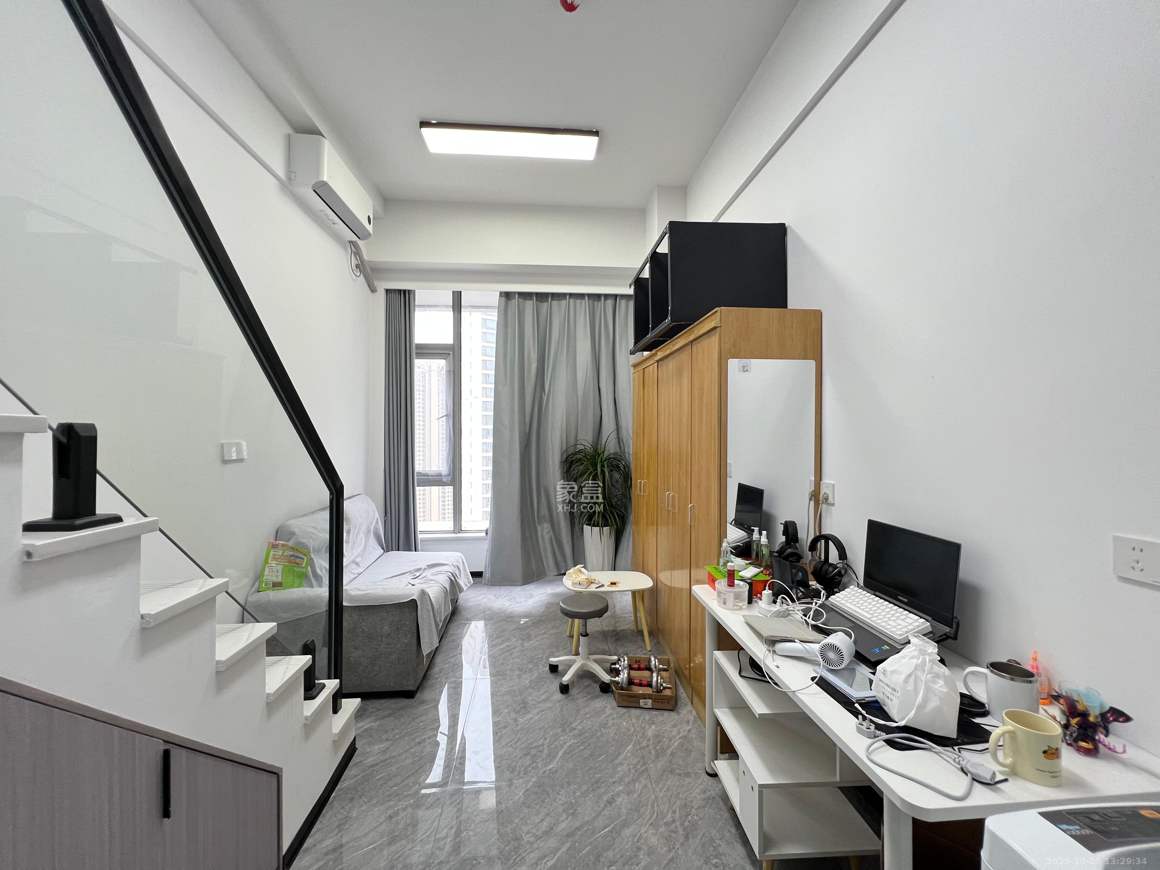 保利天禧EF区  1室1厅1卫    1600.0元/月 保利天禧EF区  1室1厅1卫    1600.0元/月室内图1