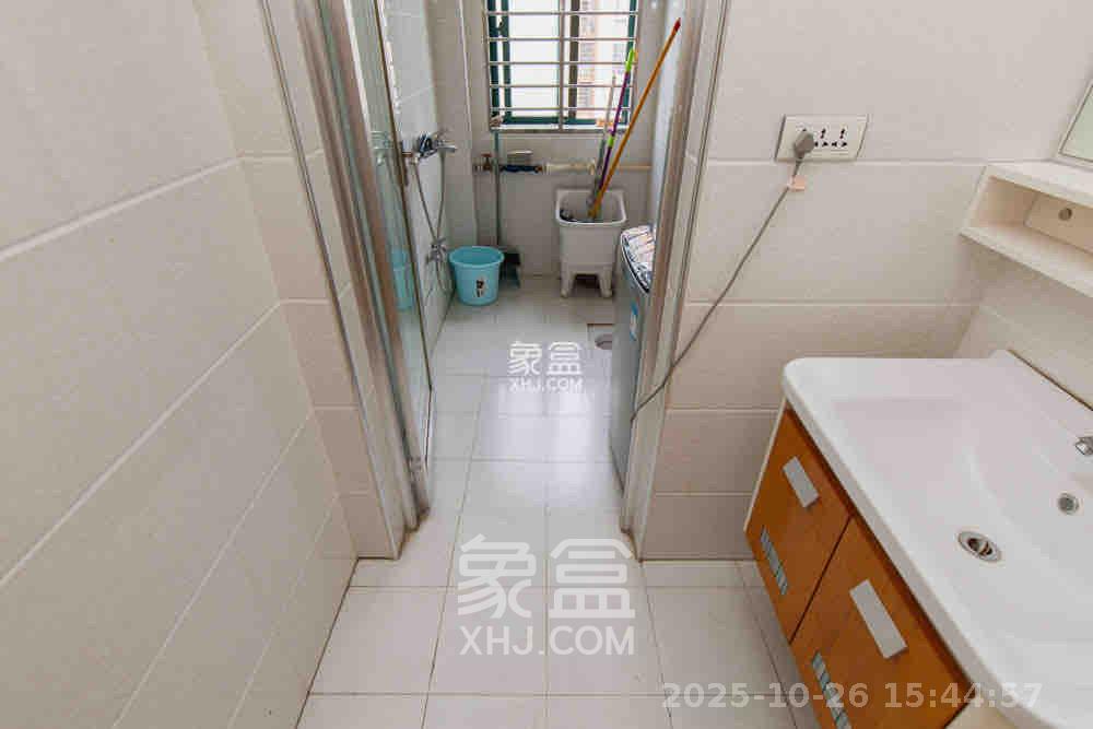 华盛世纪新城  4室2厅2卫    2200.0元/月室内图